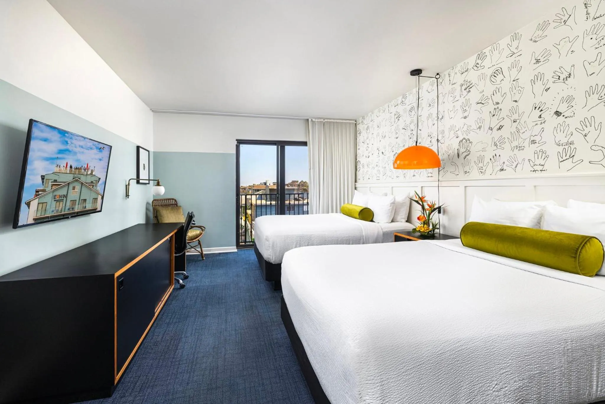 Photo of the whole room, Bed in Hotel Erwin Venice Beach