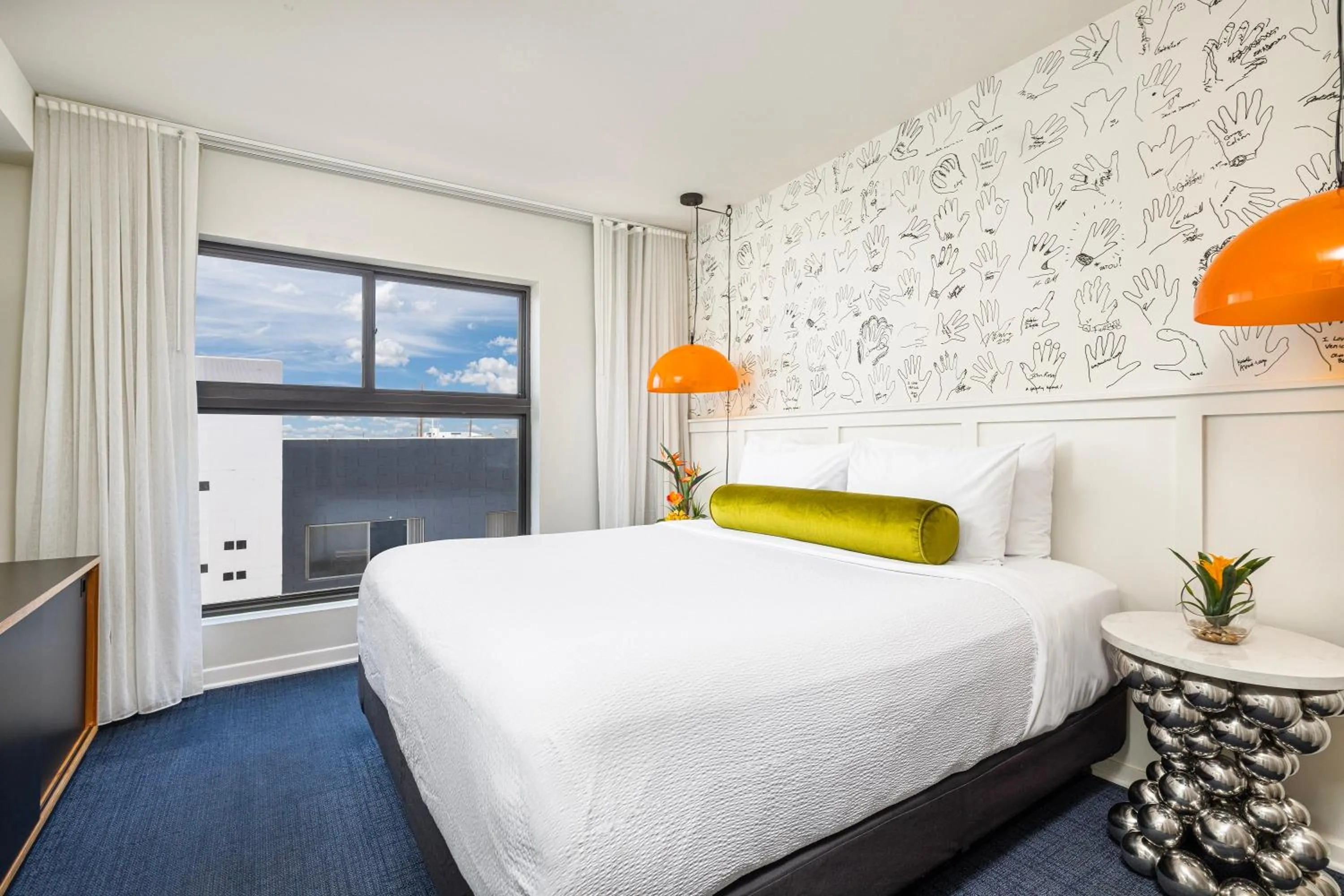 Photo of the whole room, Bed in Hotel Erwin Venice Beach