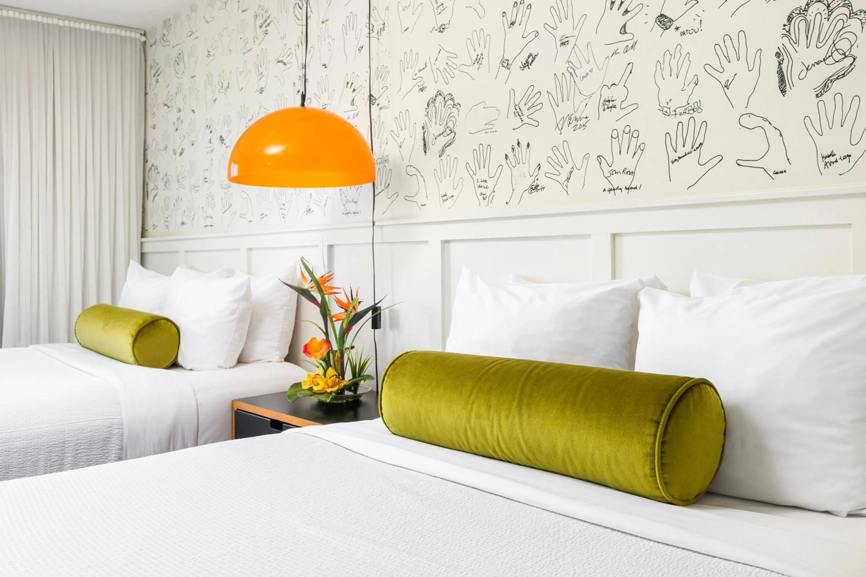 Bed in Hotel Erwin Venice Beach