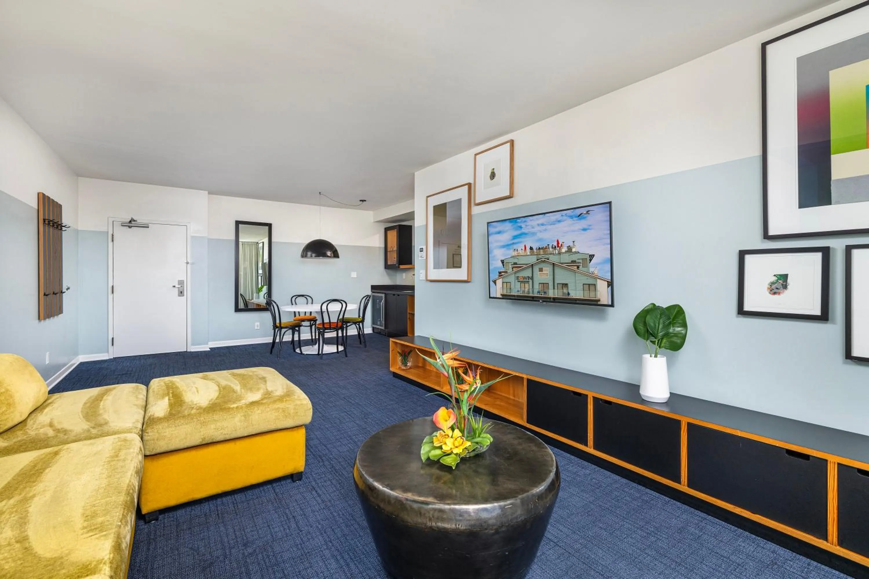 TV and multimedia in Hotel Erwin Venice Beach