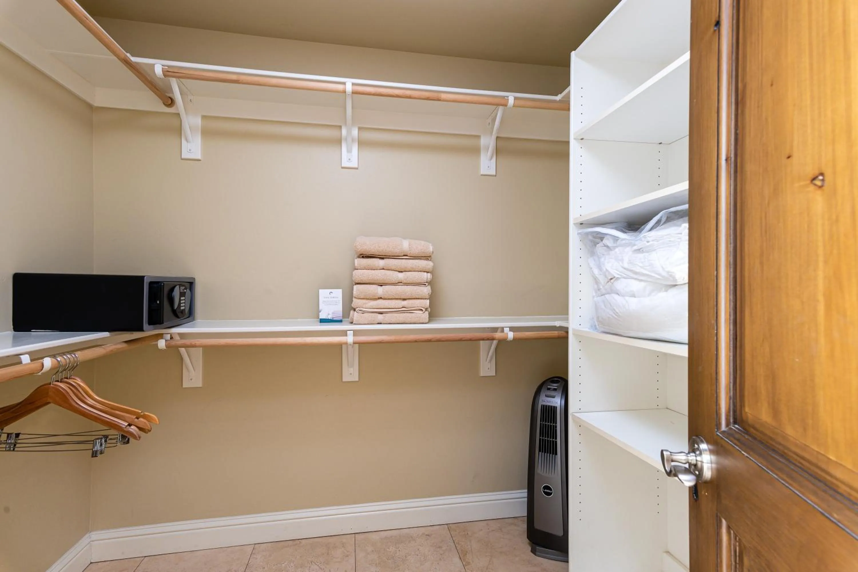 Dolphin Bay Resort and Spa