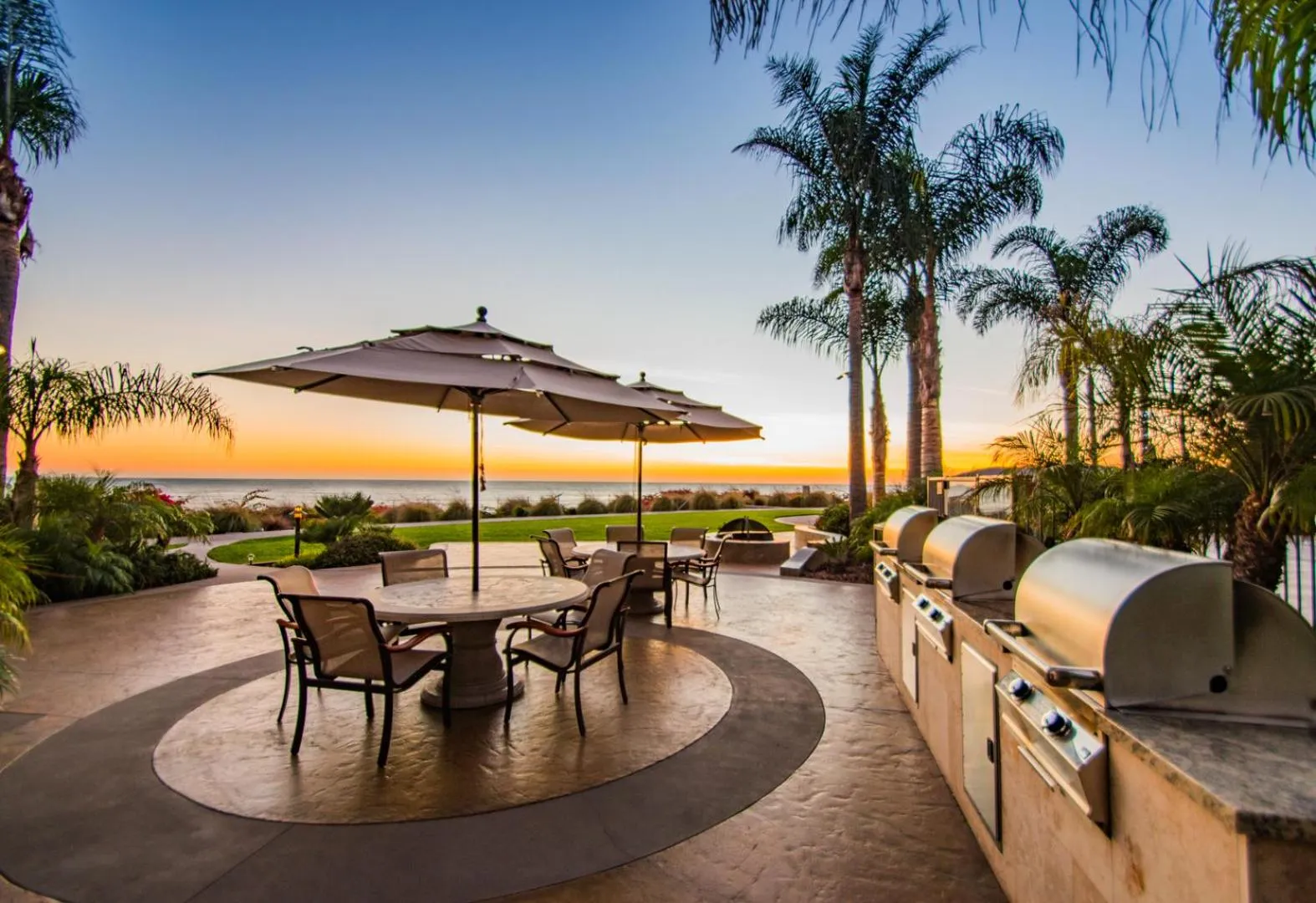 BBQ facilities in Dolphin Bay Resort and Spa