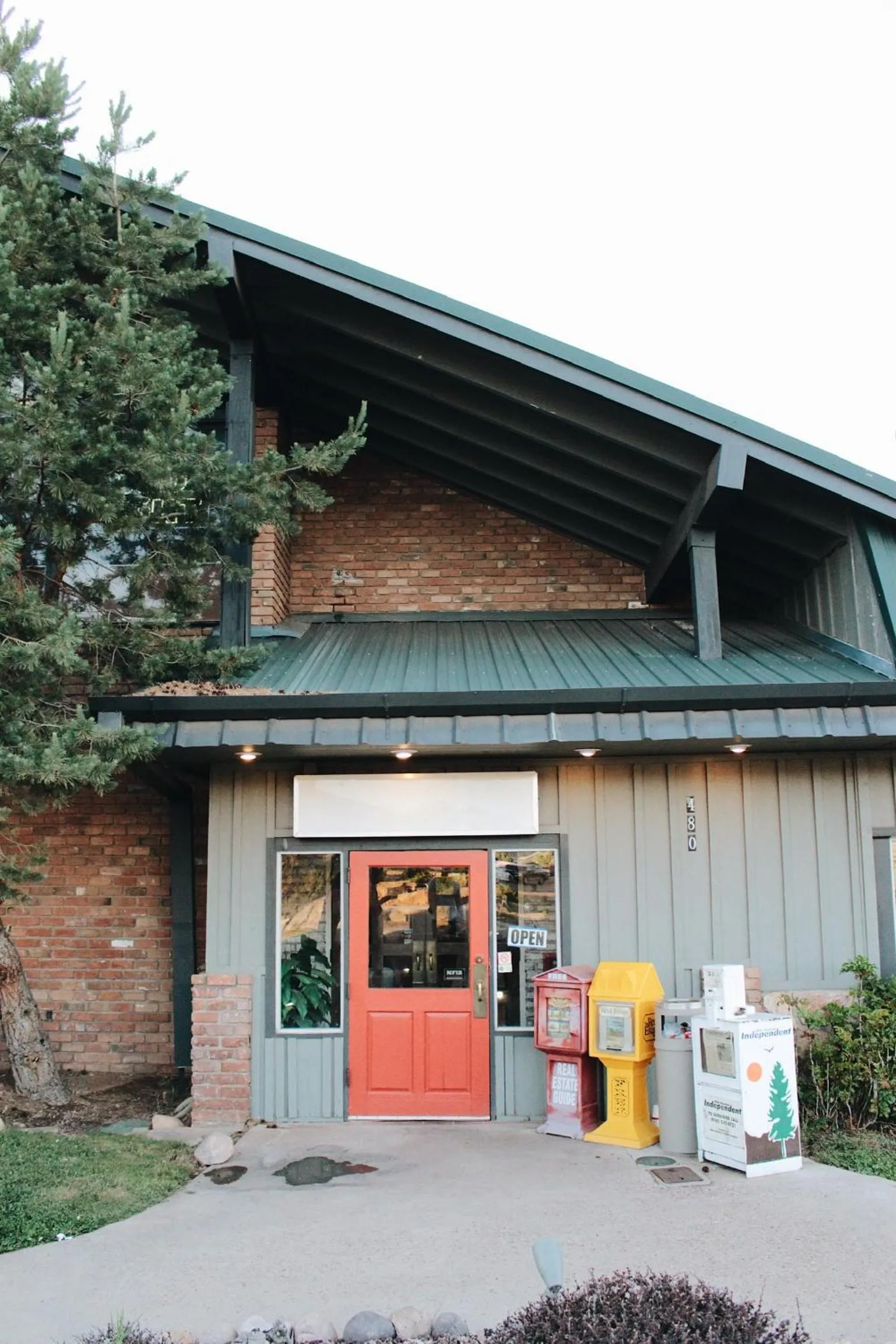 Property building in Days Inn by Wyndham Show Low