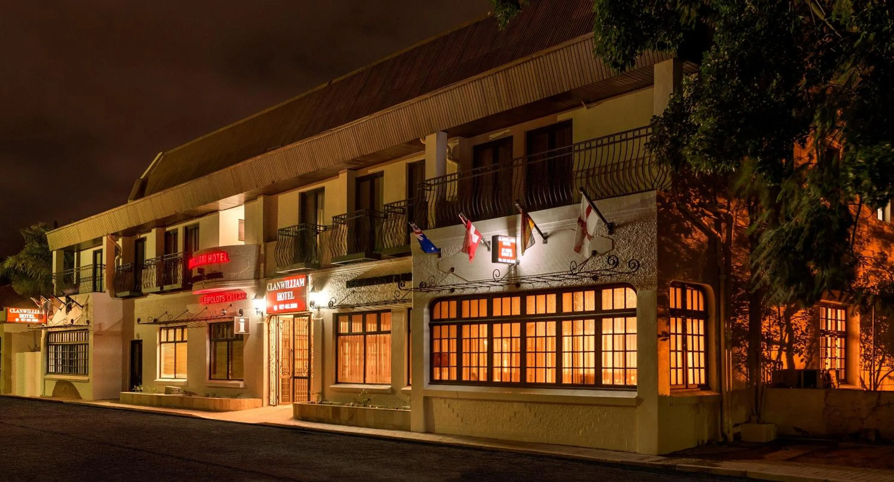 Property building in Clanwilliam Hotel