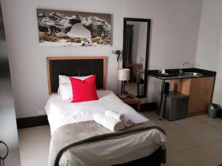 Bed in Clanwilliam Hotel