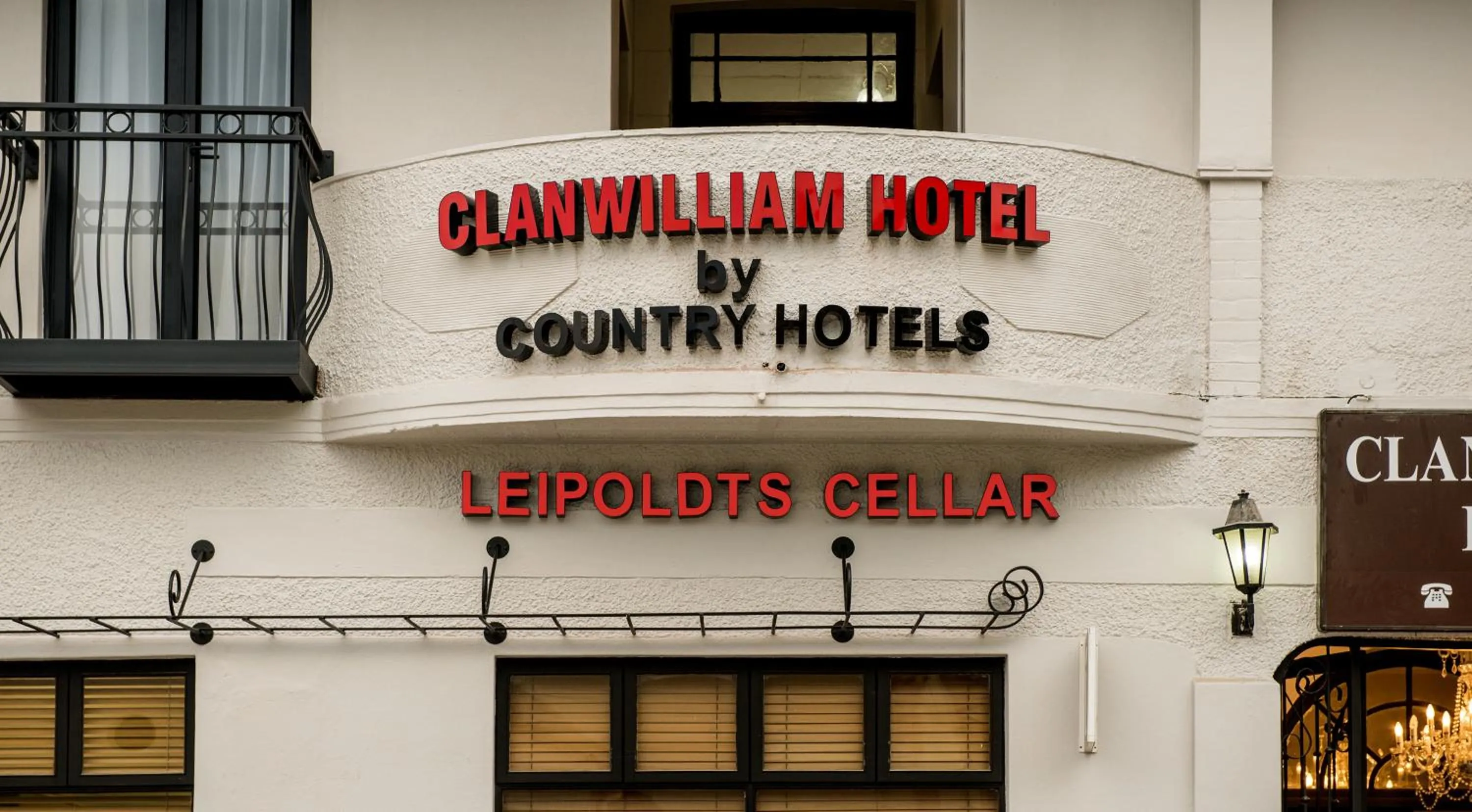 Facade/entrance in Clanwilliam Hotel