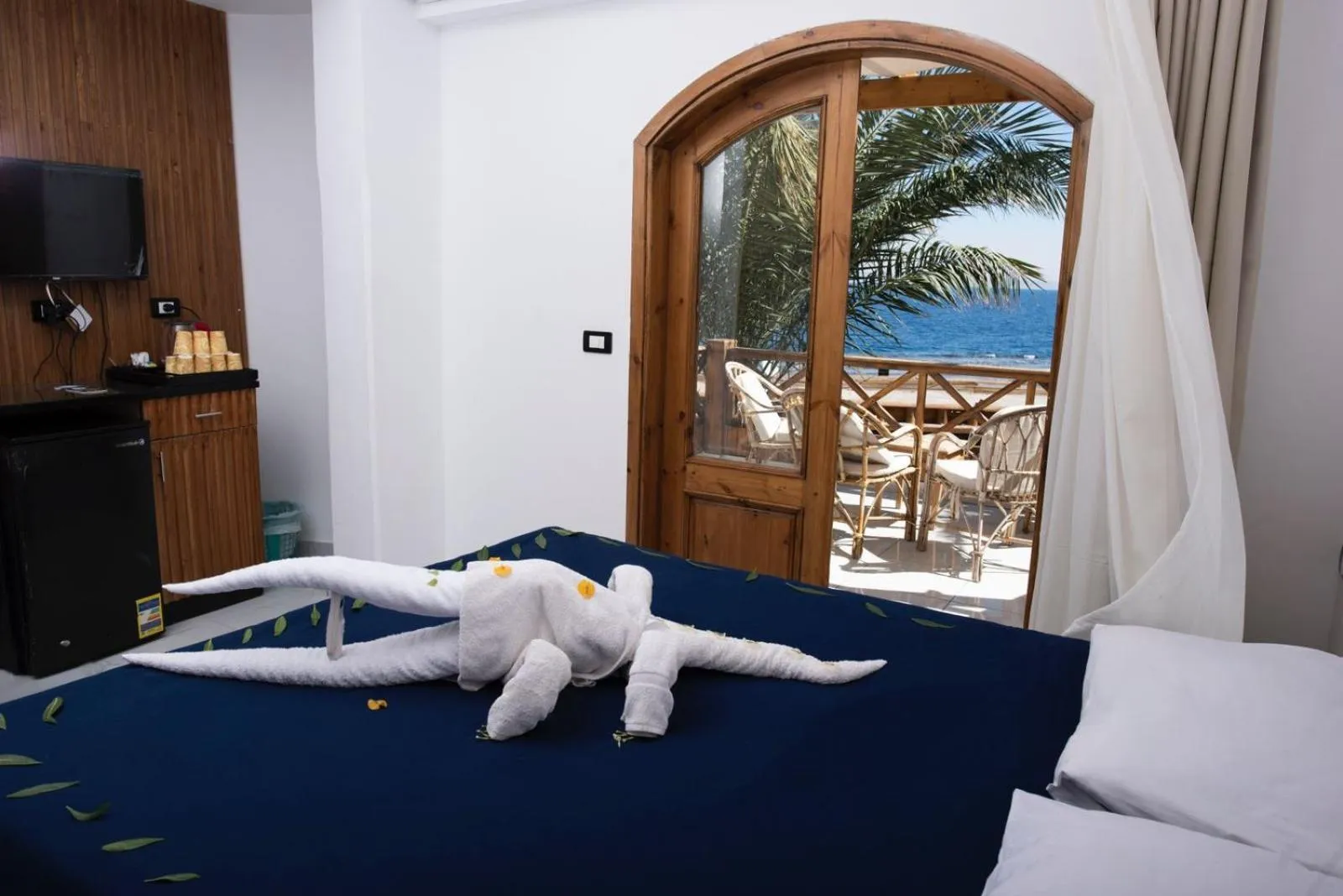 Bedroom, Bed in Penguin Village Dahab