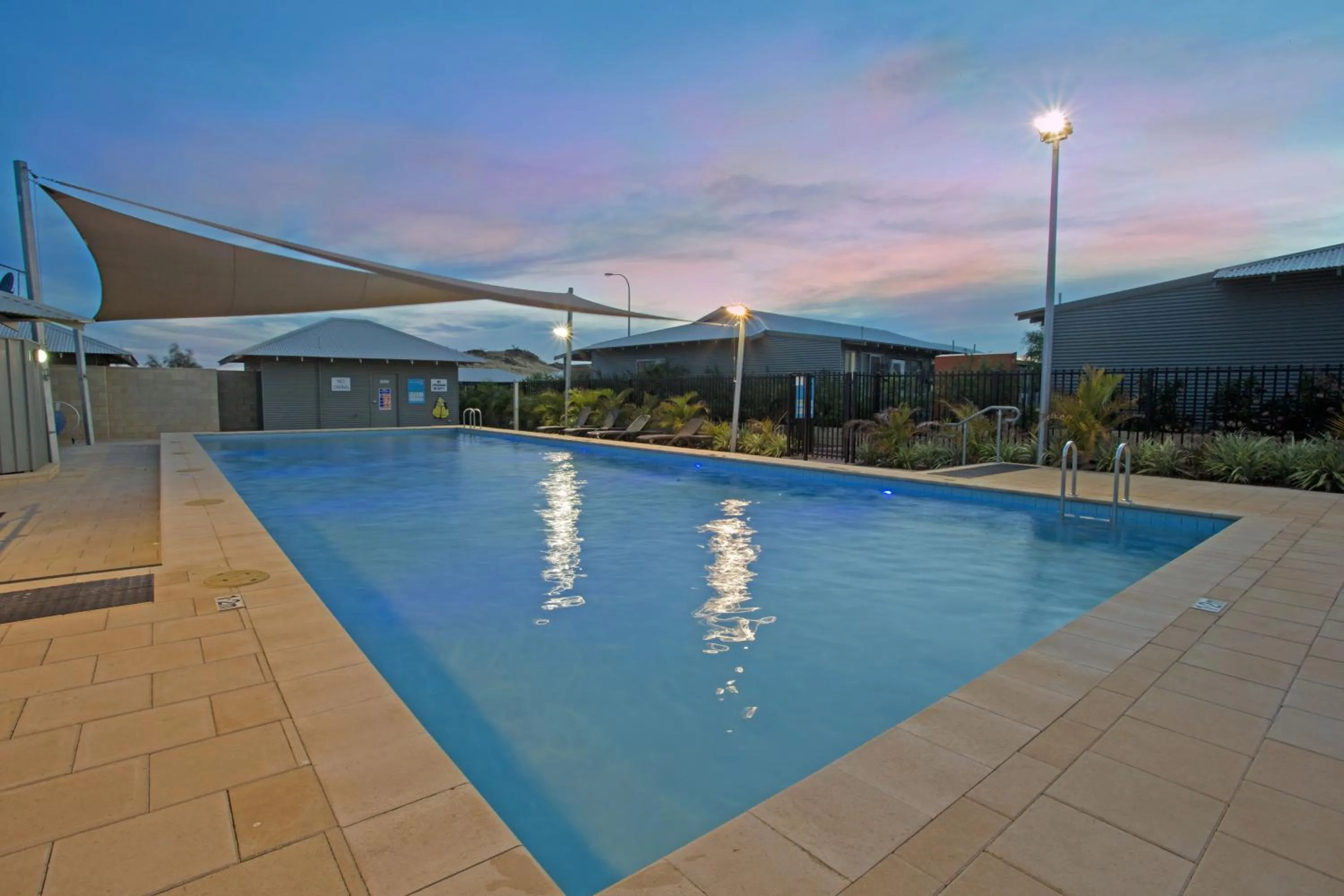 Swimming pool in Best Western Plus The Ranges Karratha