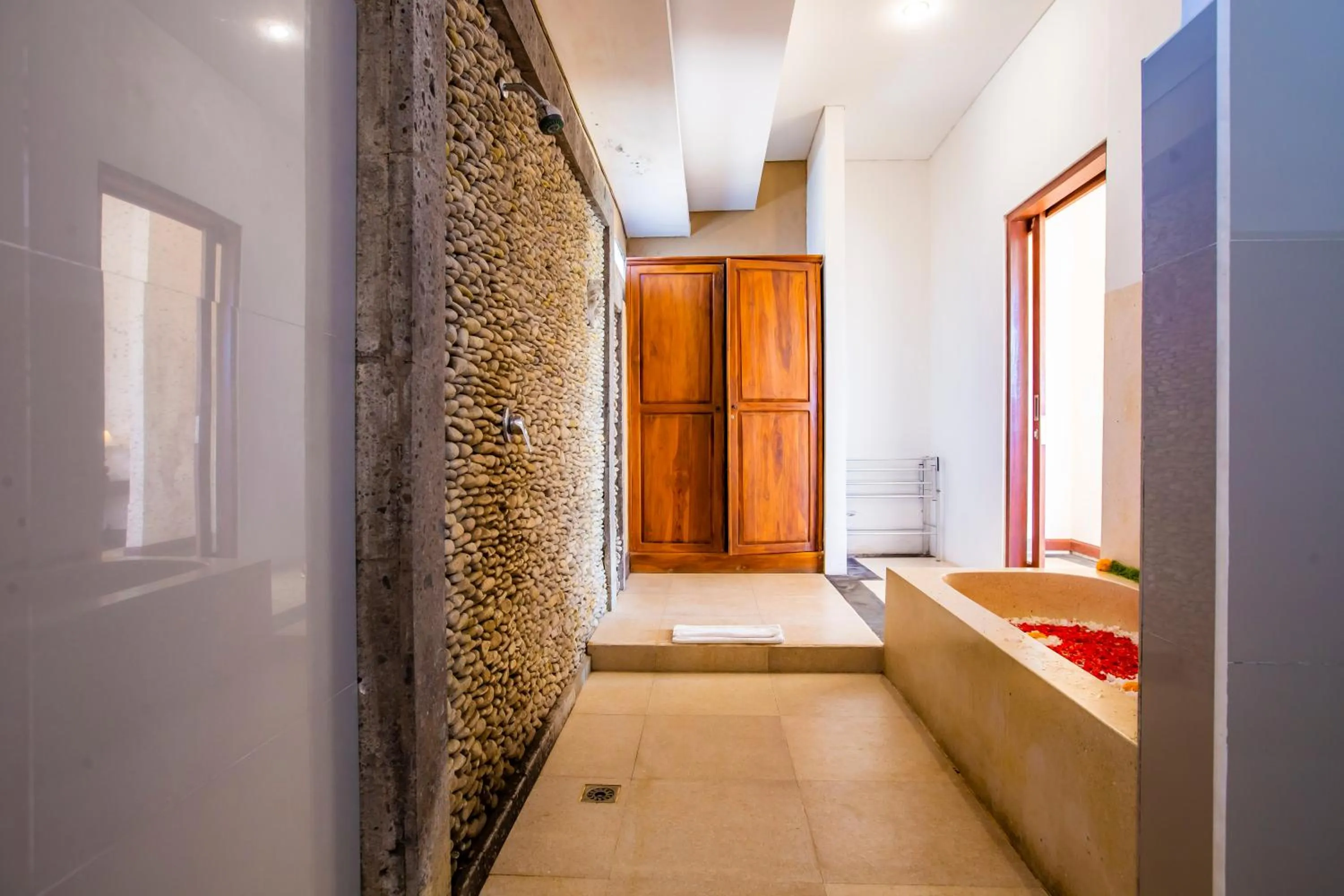 Bed in Villa Mandi Ubud