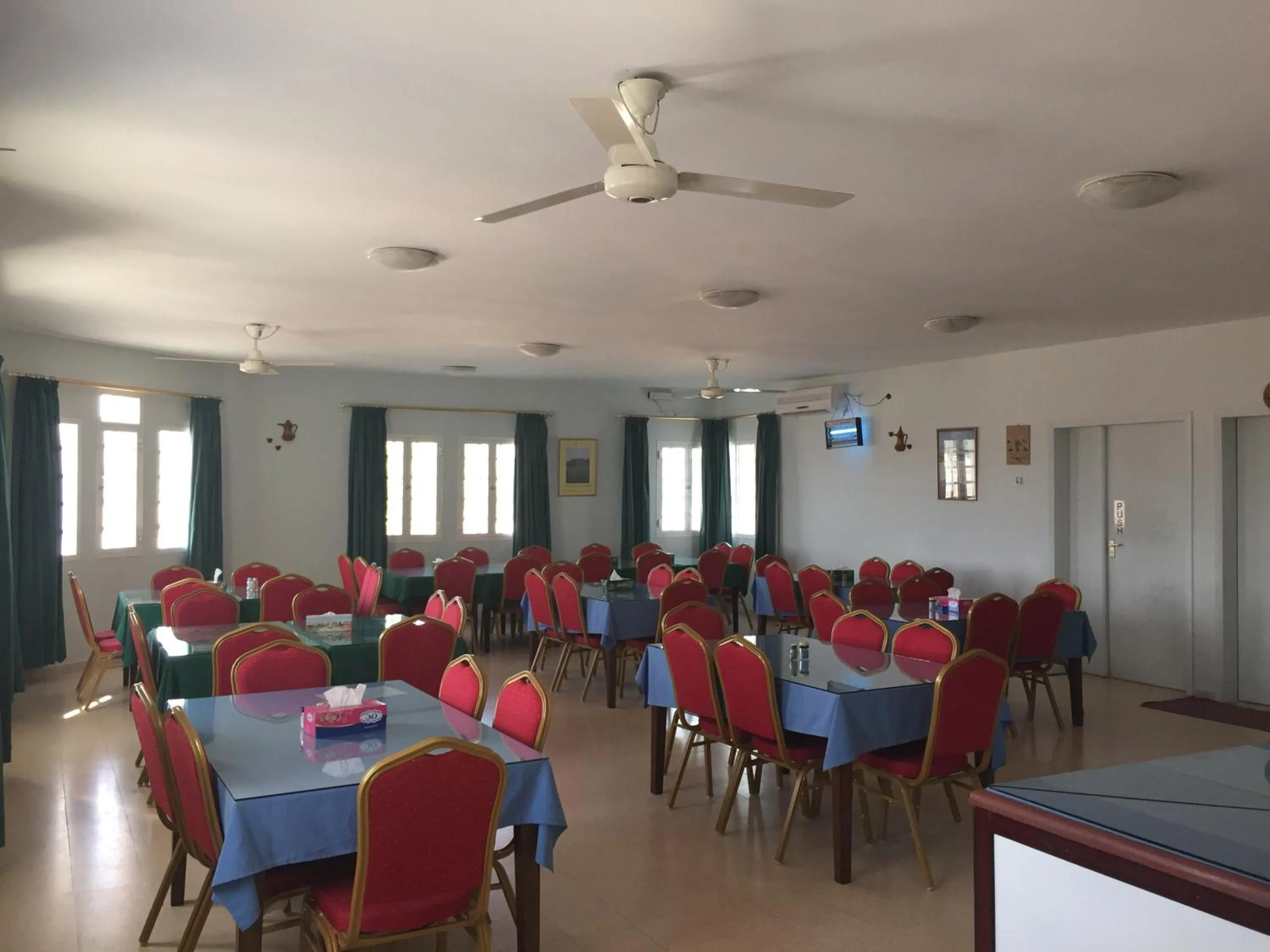 Restaurant/places to eat in Oriental Nights Rest House