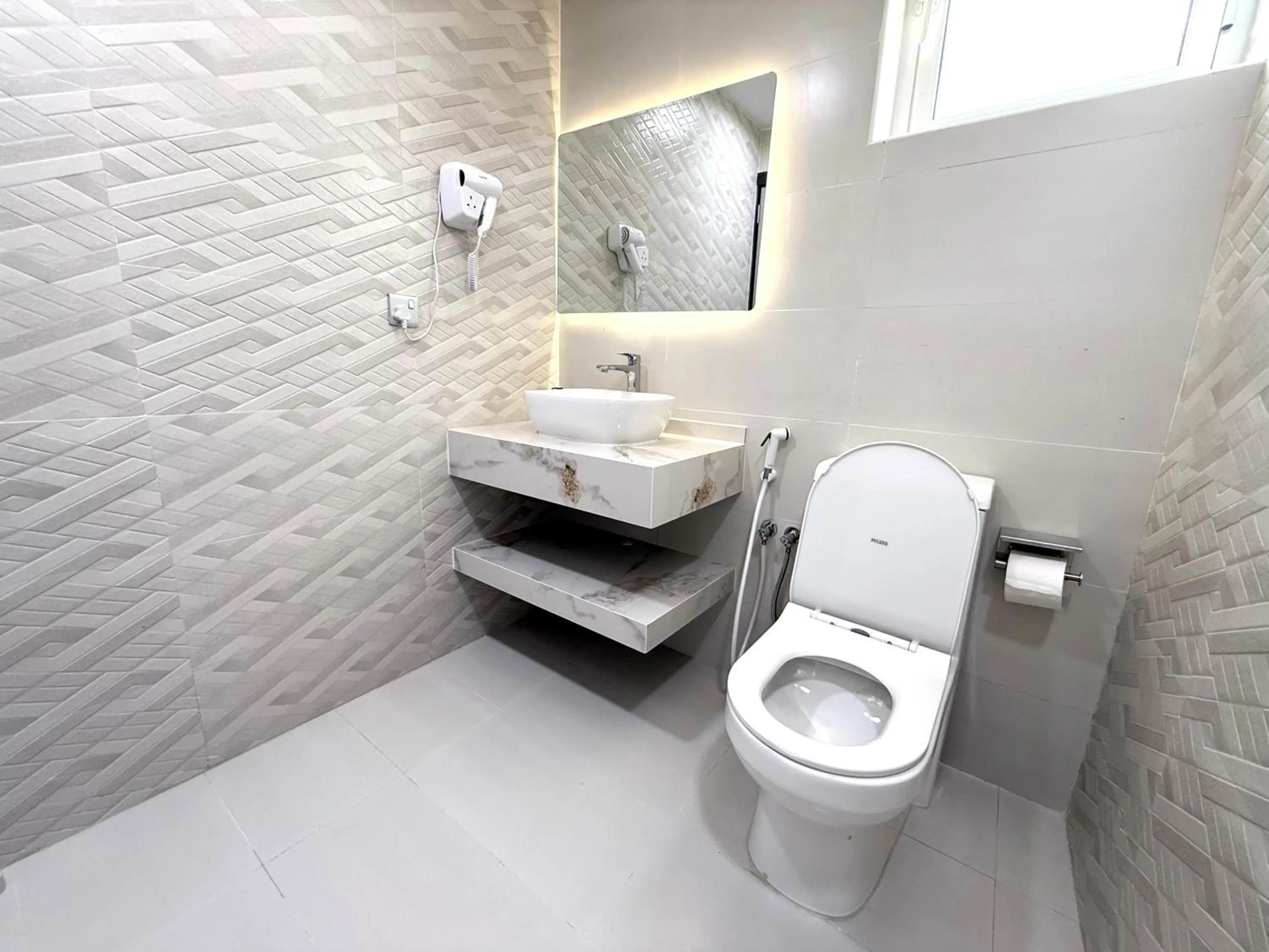 Shower in Oriental Nights Rest House