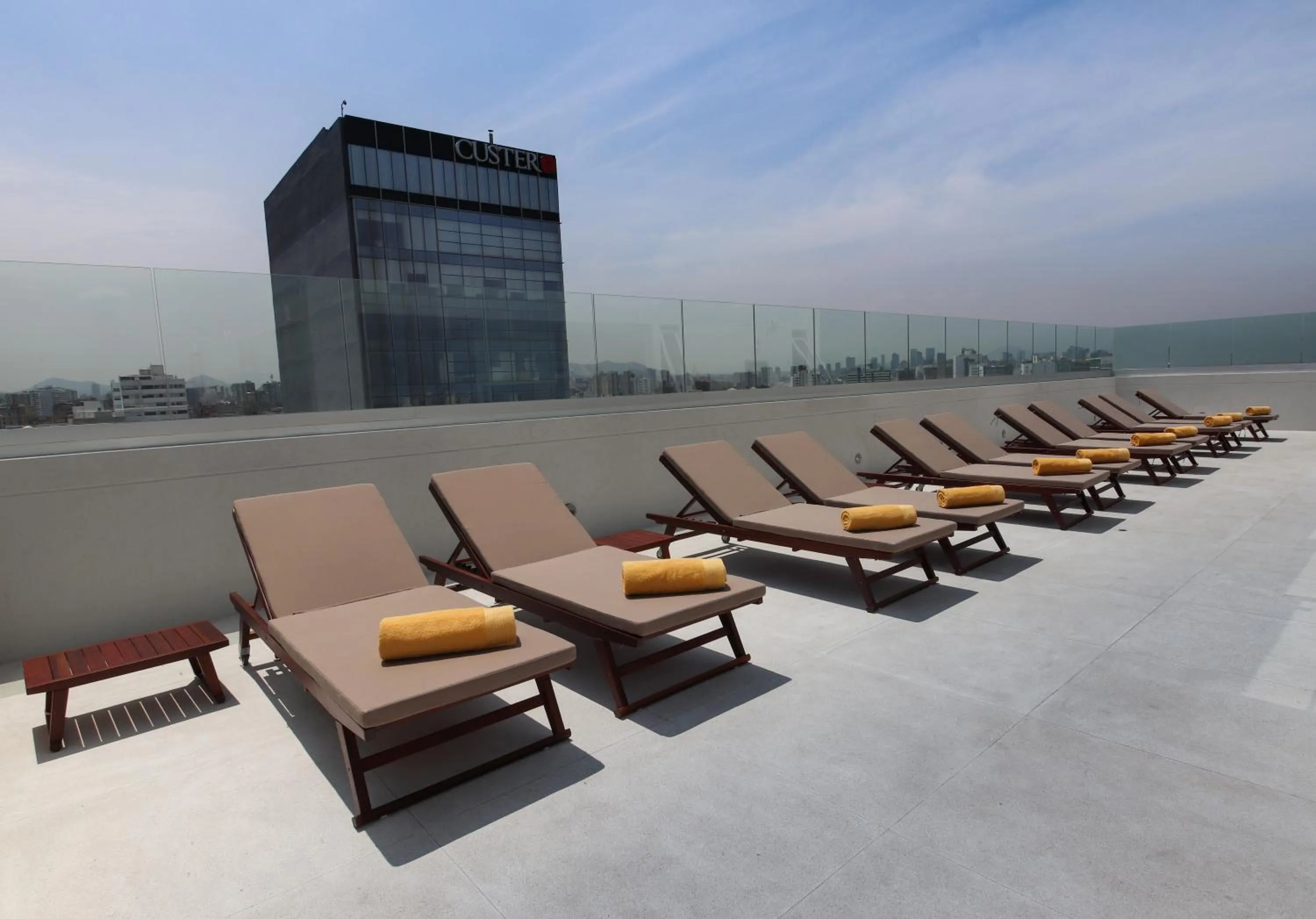 Swimming pool in Dazzler by Wyndham Lima San Isidro