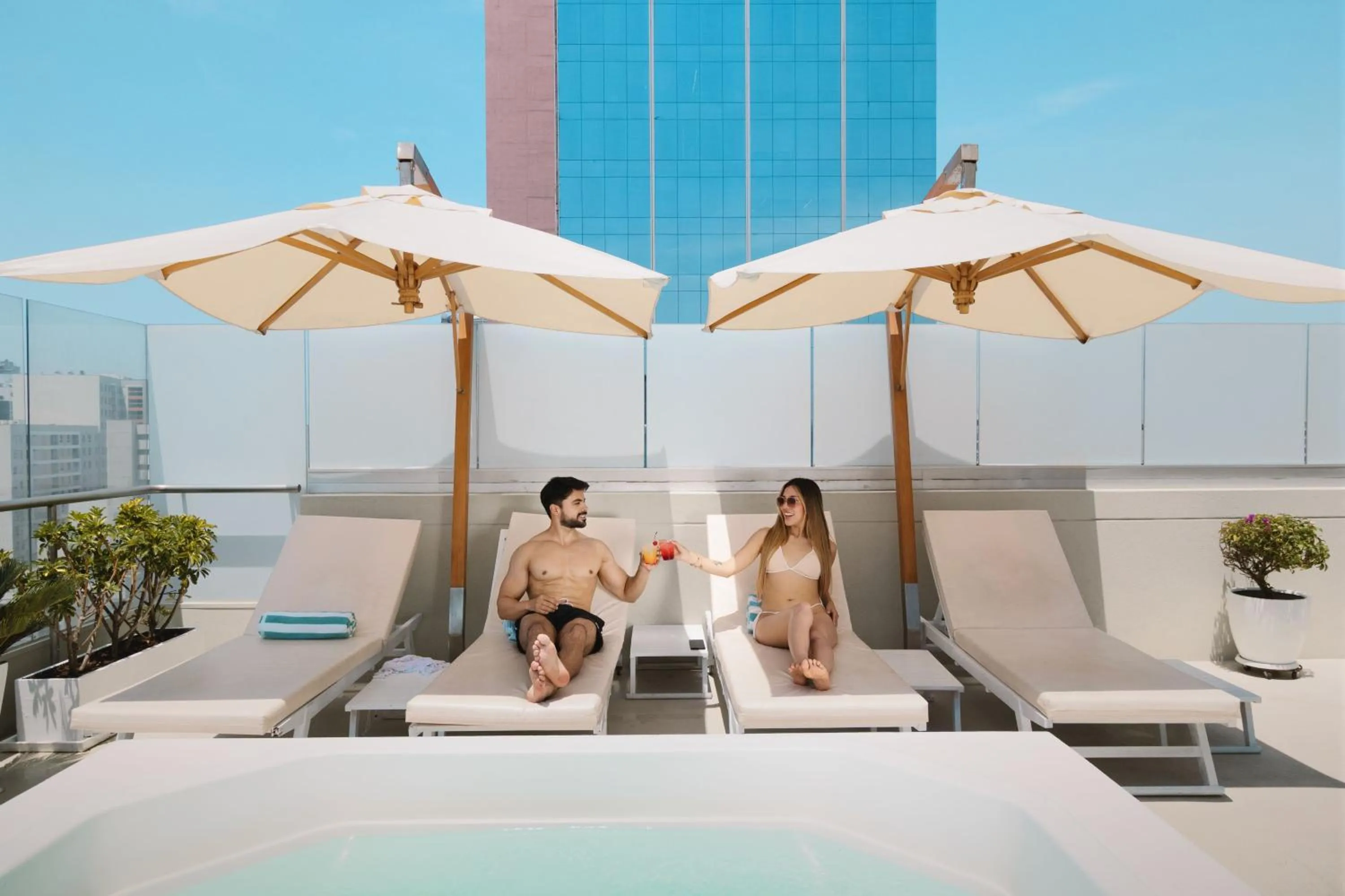 Swimming pool in Dazzler by Wyndham Lima San Isidro