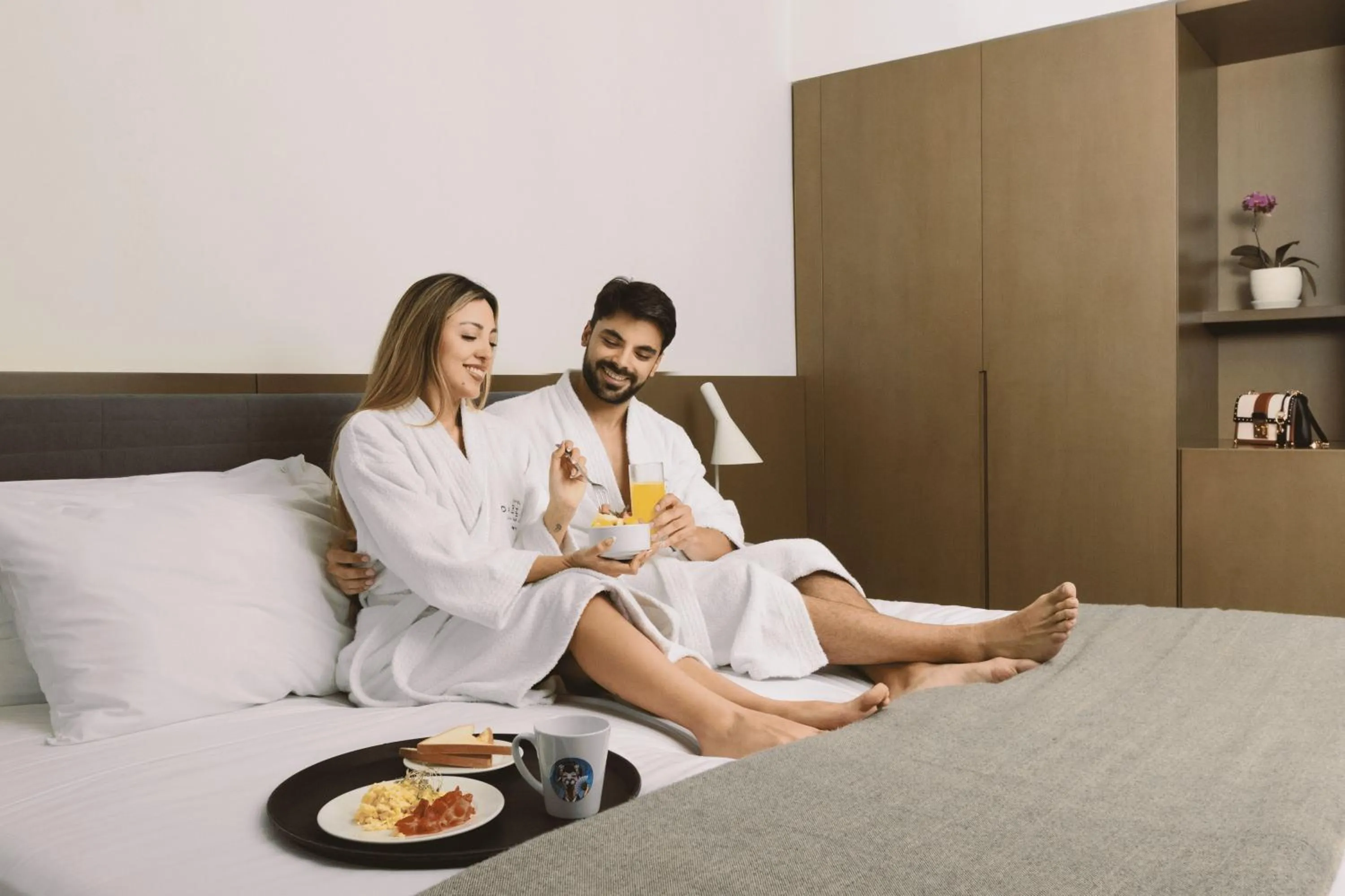 Photo of the whole room, Bed in Dazzler by Wyndham Lima San Isidro