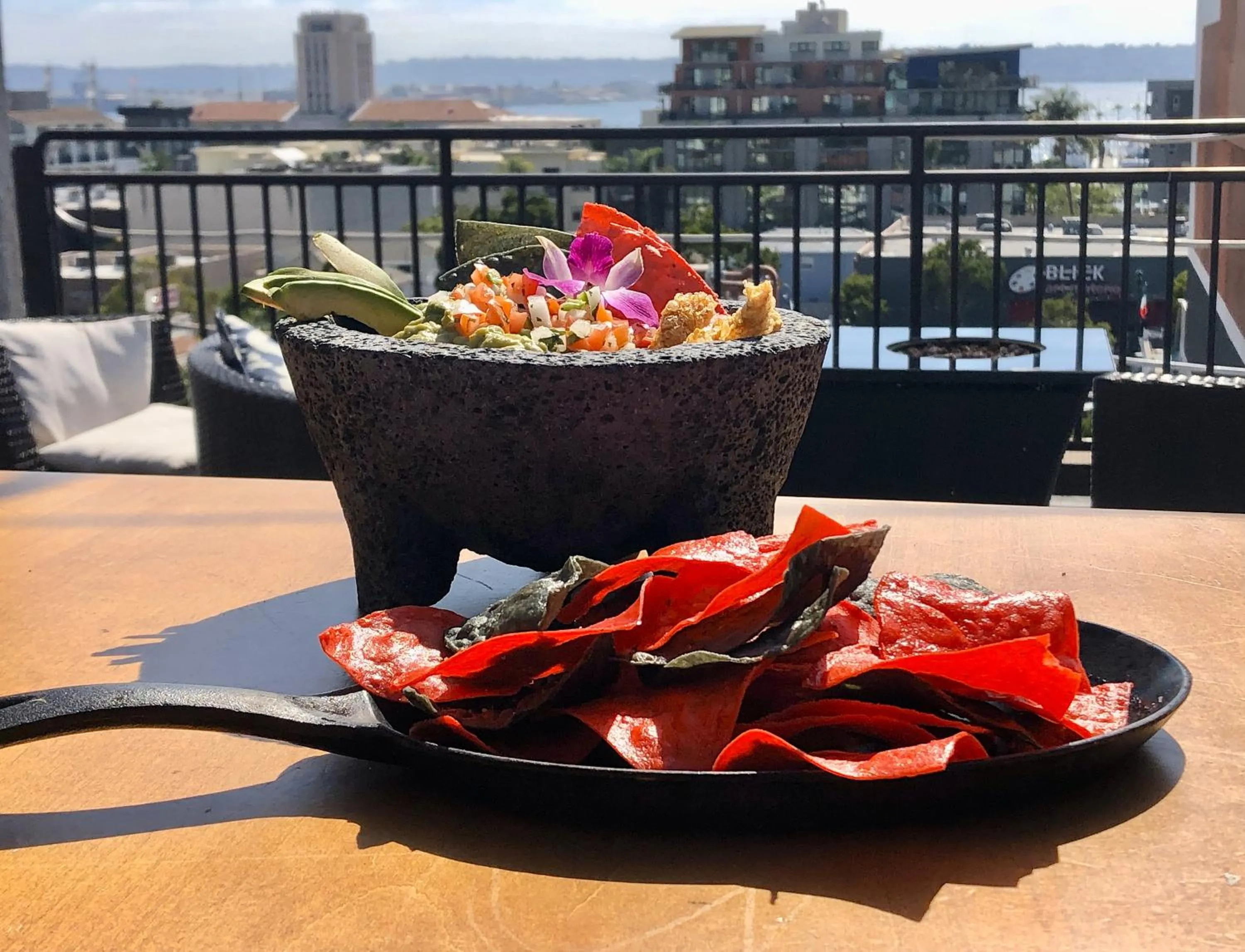 Restaurant/places to eat in Porto Vista Hotel In Little Italy