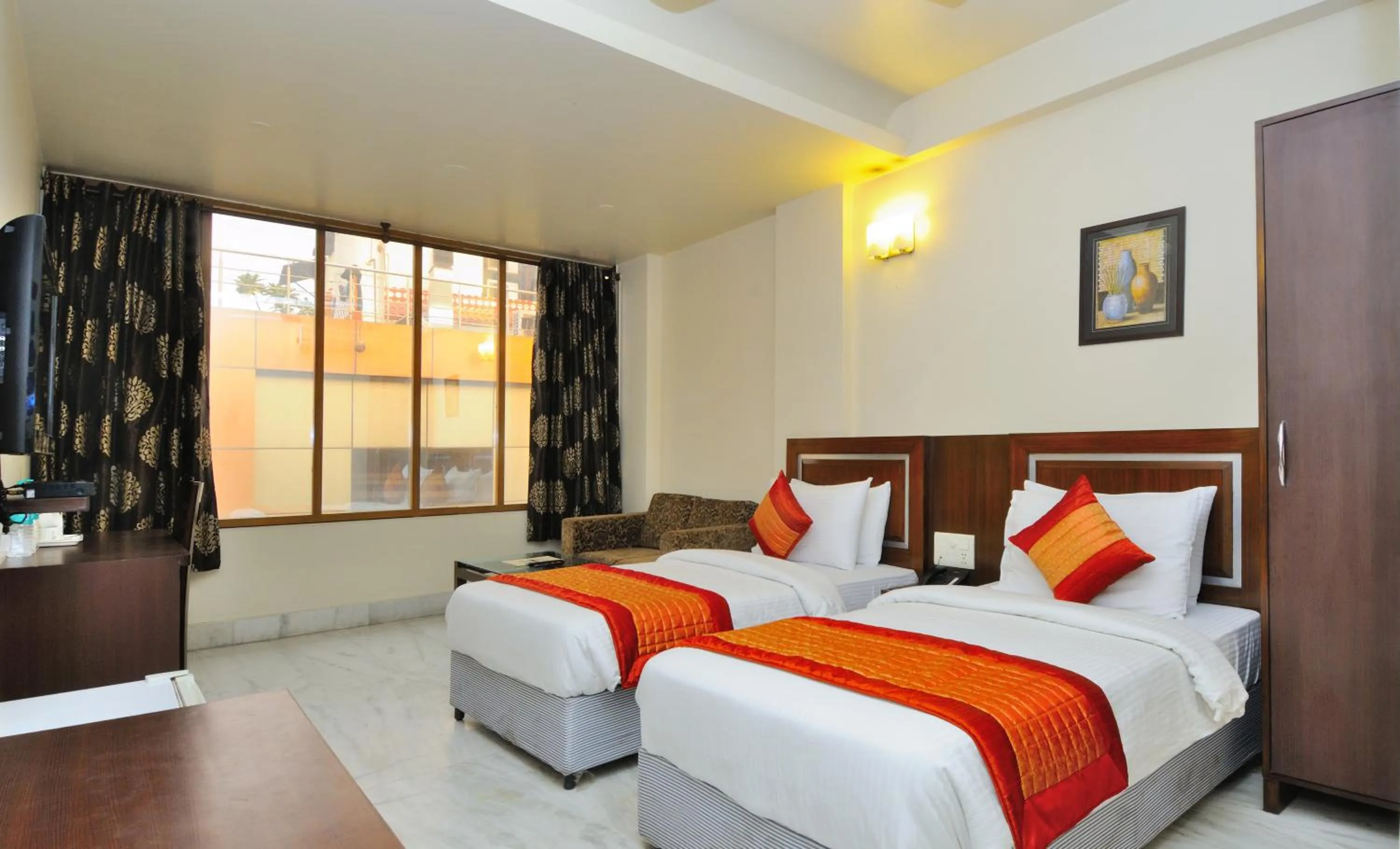 Bedroom, Bed in Hotel Shanti Villa- New Delhi Railway Station