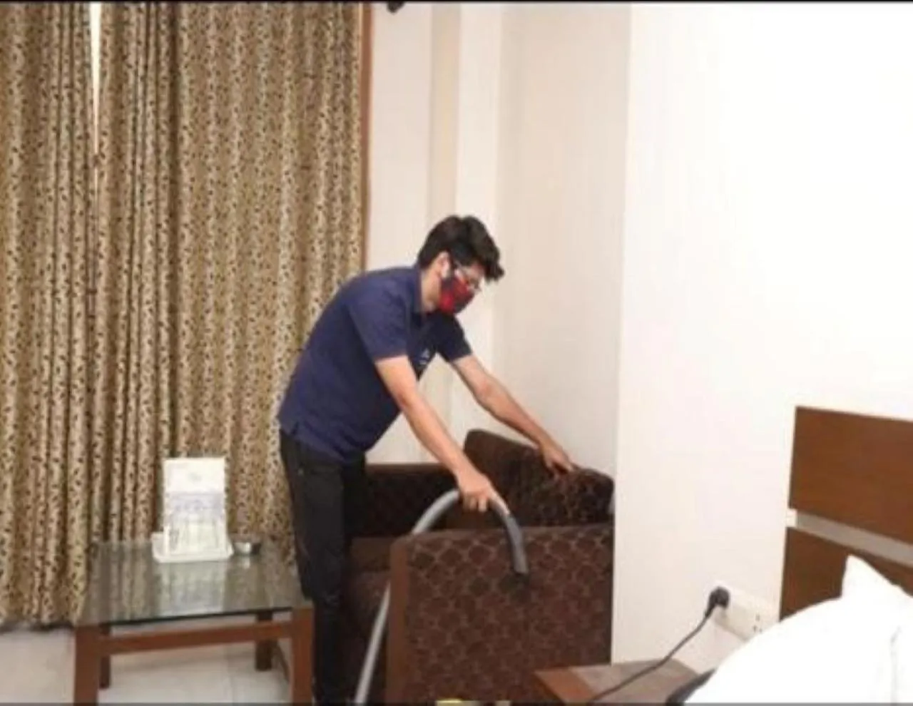 Staff in Hotel Shanti Villa- New Delhi Railway Station