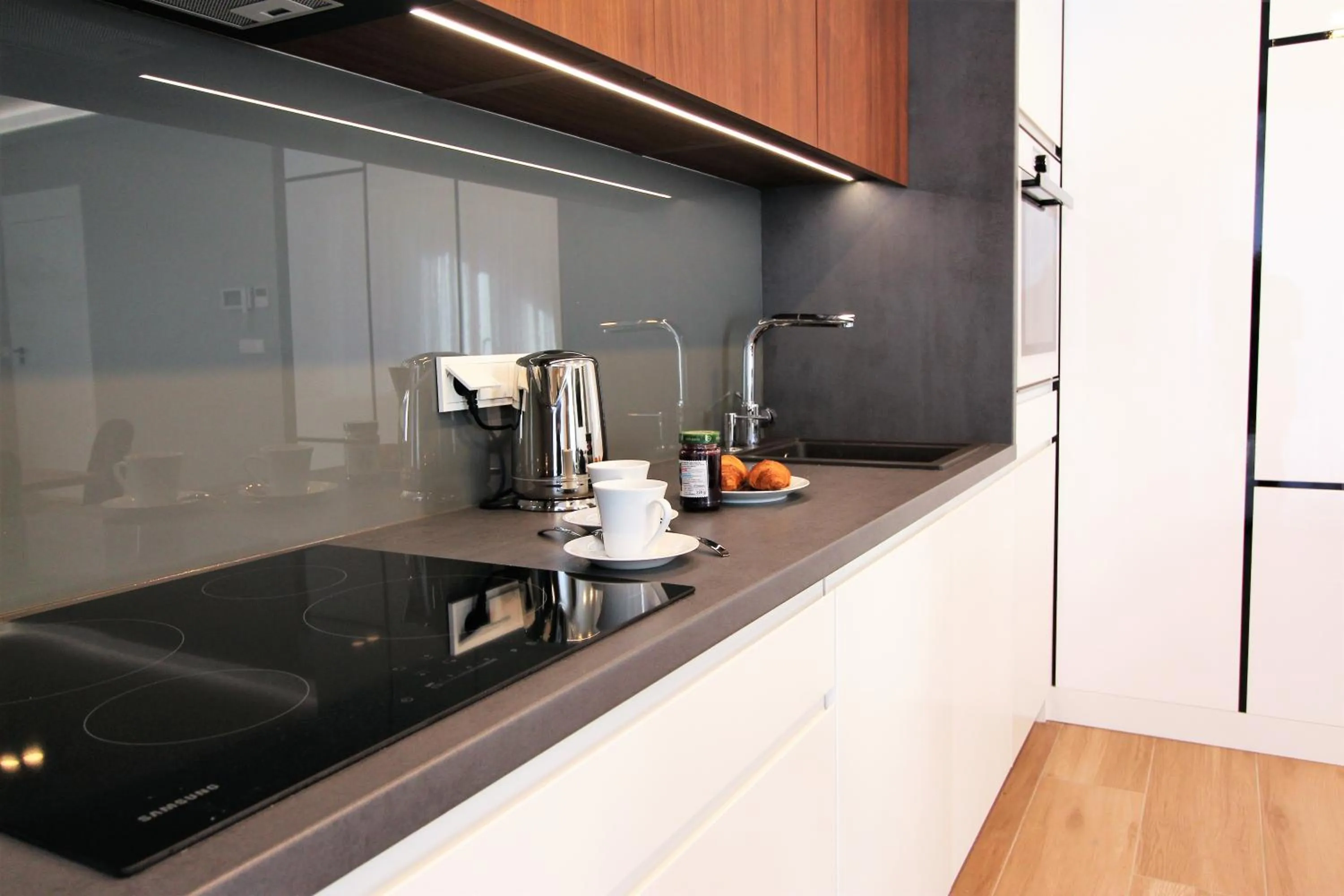 Kitchen or kitchenette in Lubicz Luxury Apartment