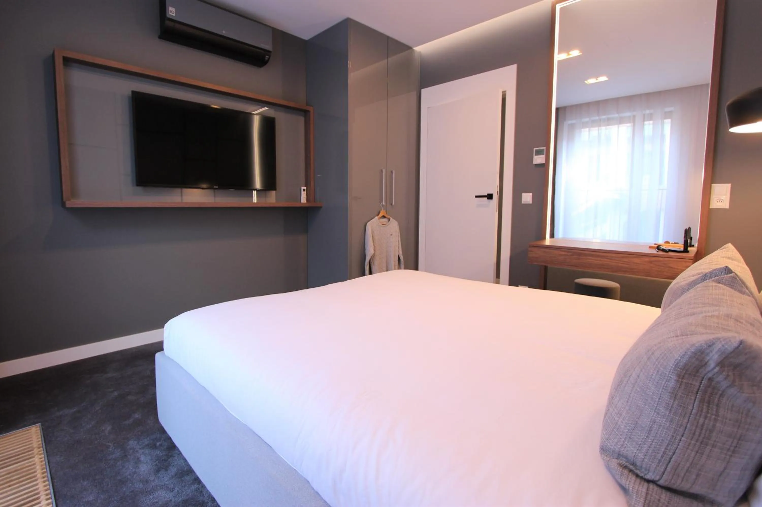 Bedroom, Bed in Lubicz Luxury Apartment