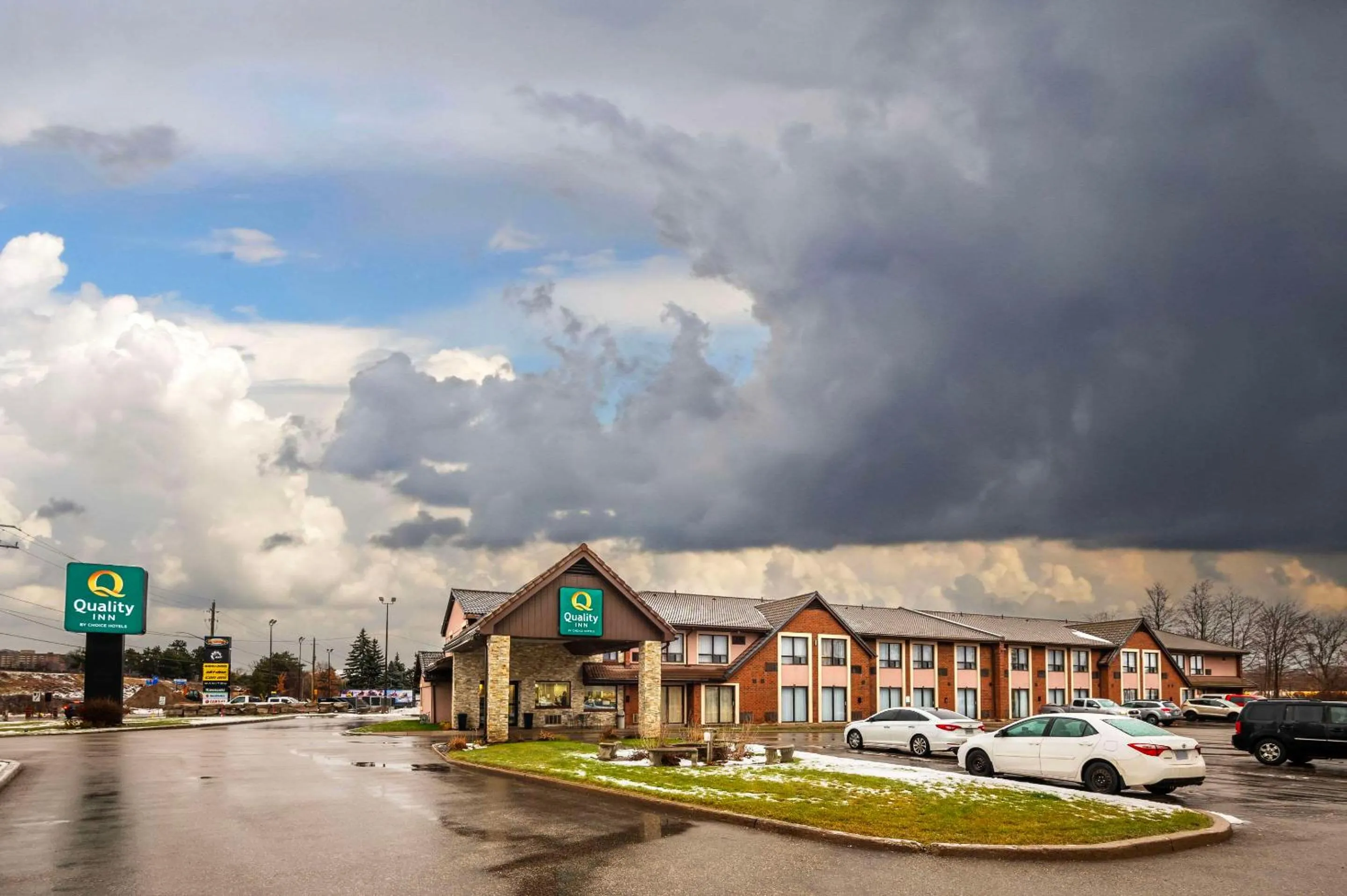 Property building in Quality Inn