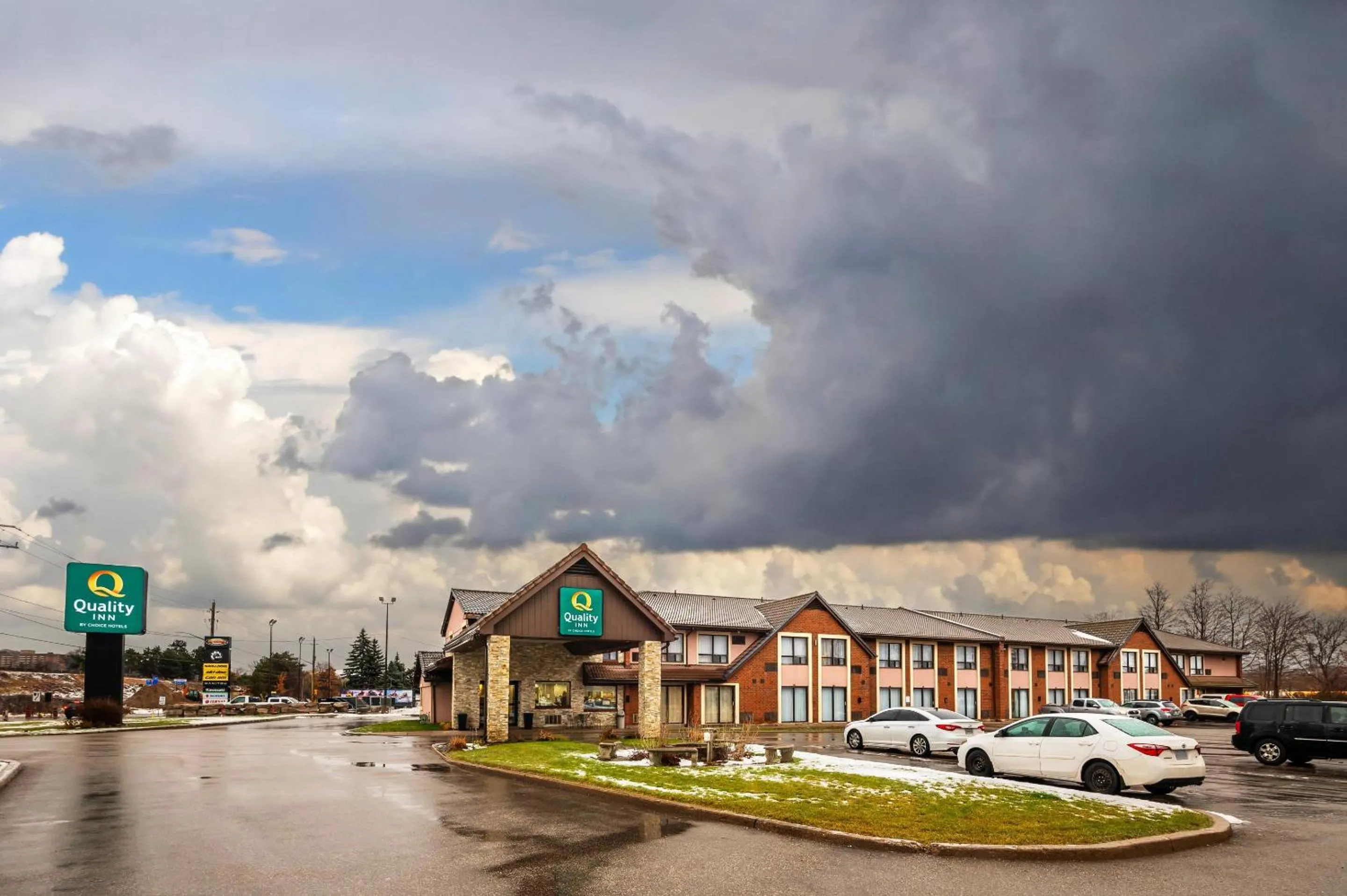 Property building in Quality Inn