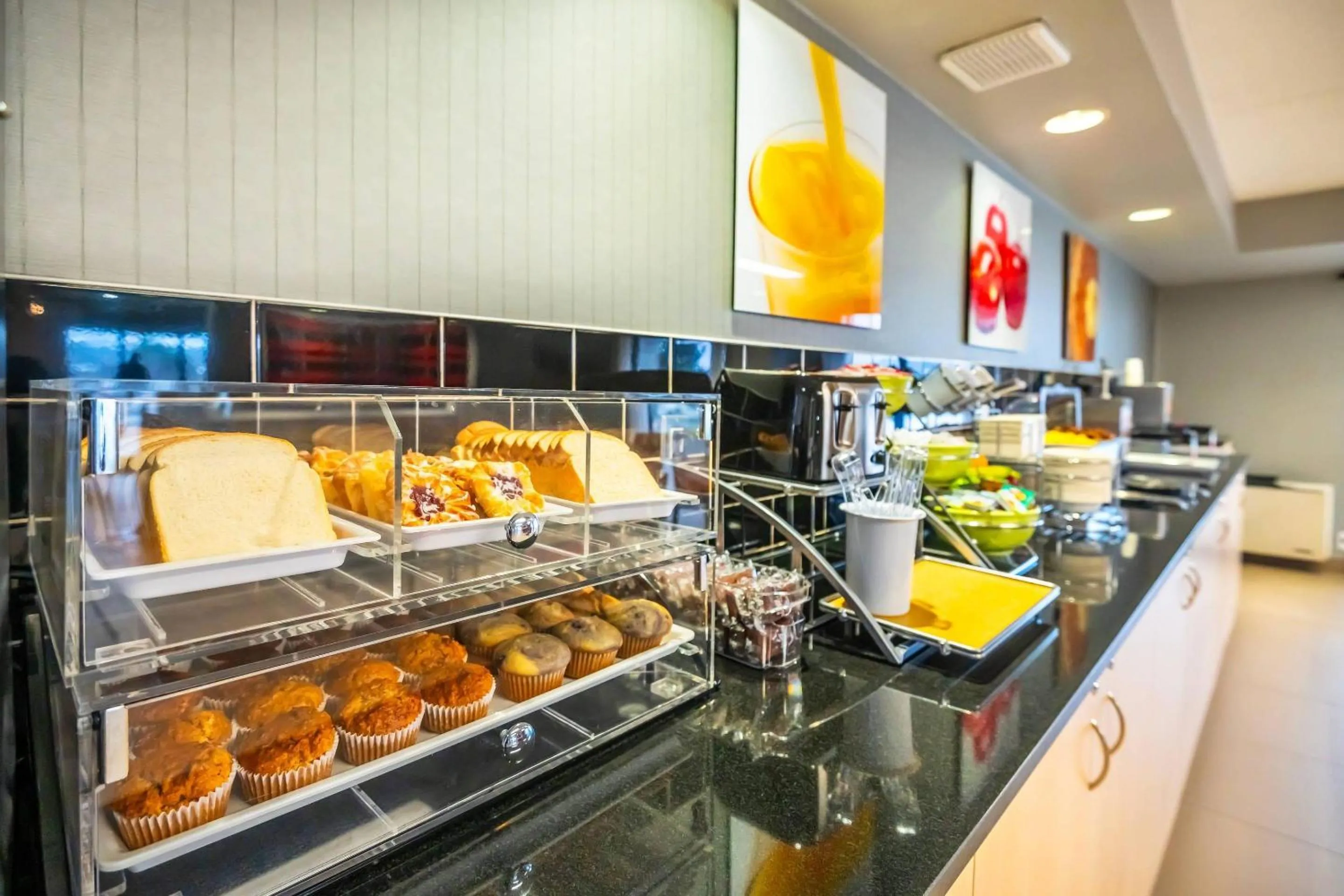 Breakfast in Quality Inn