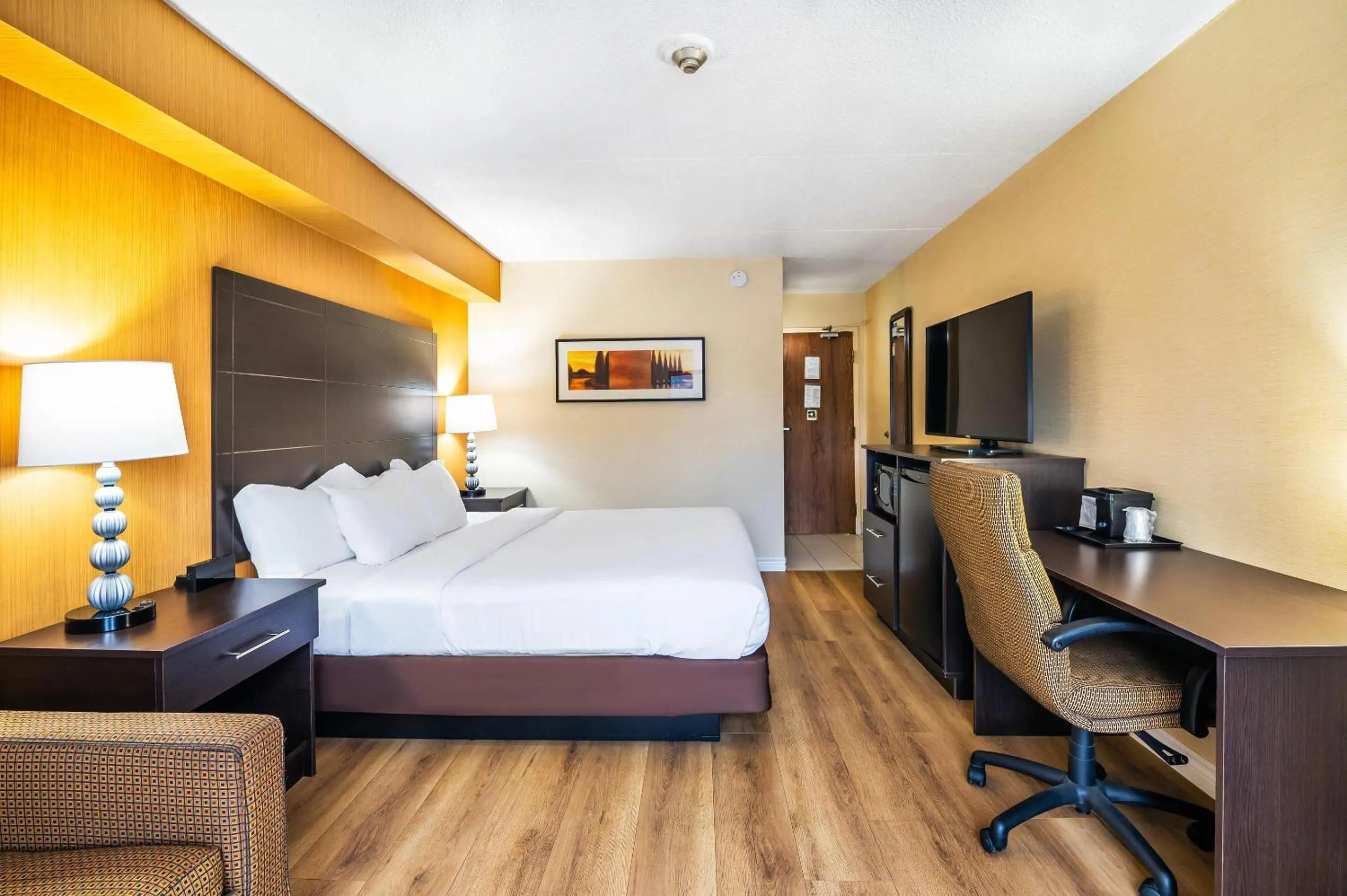 Bedroom, Bed in Quality Inn