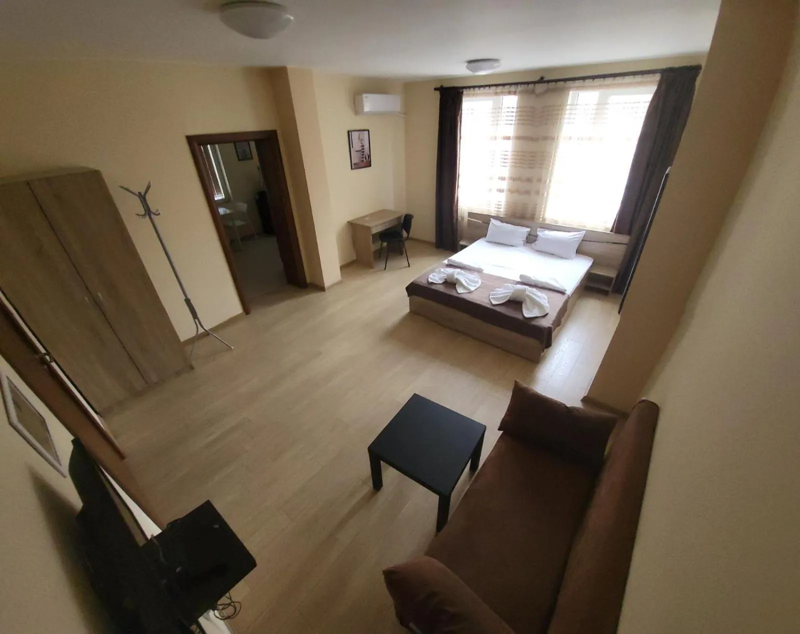 Bed in Twain Apart&Rooms