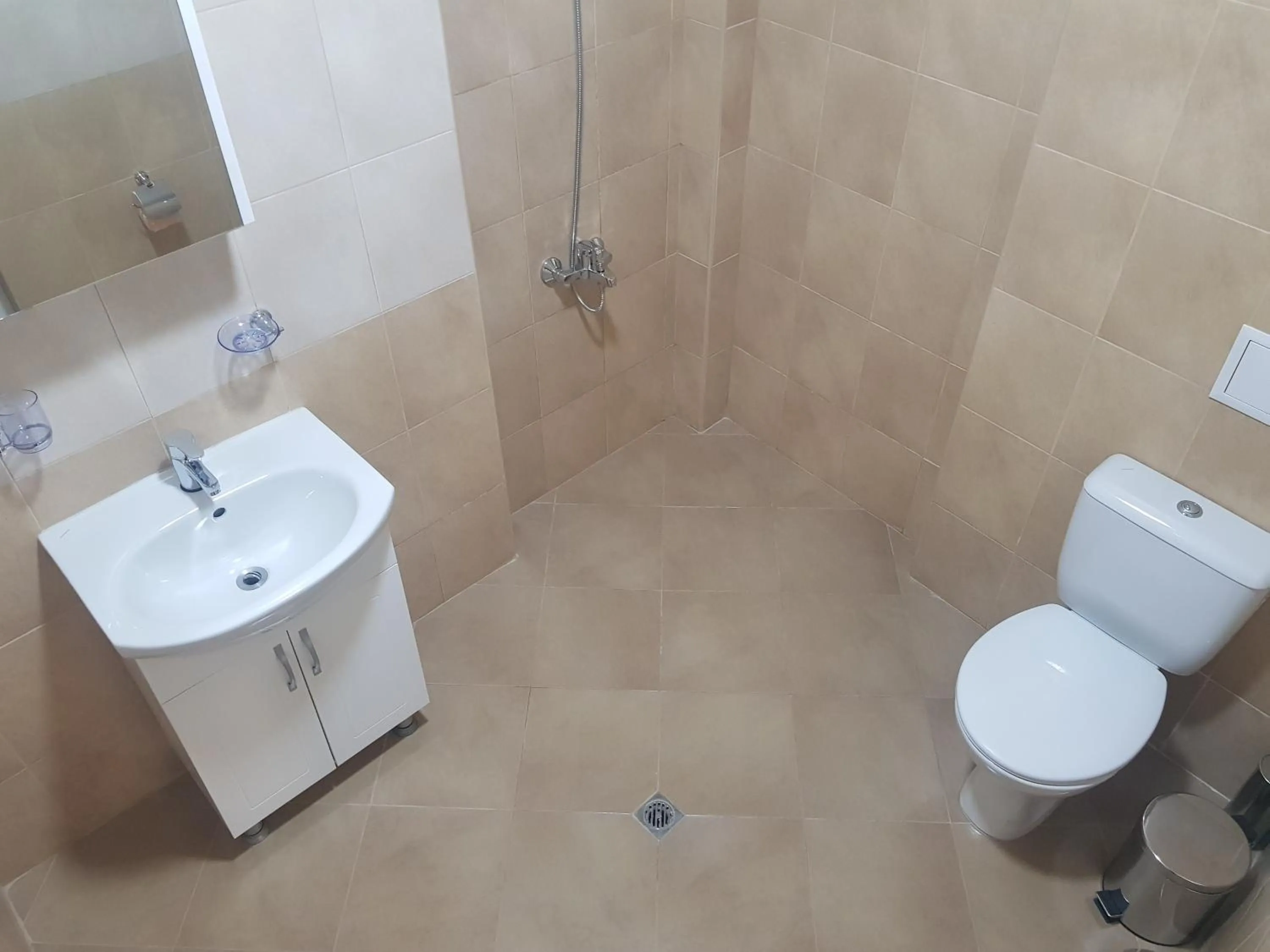 Shower in Twain Apart&Rooms