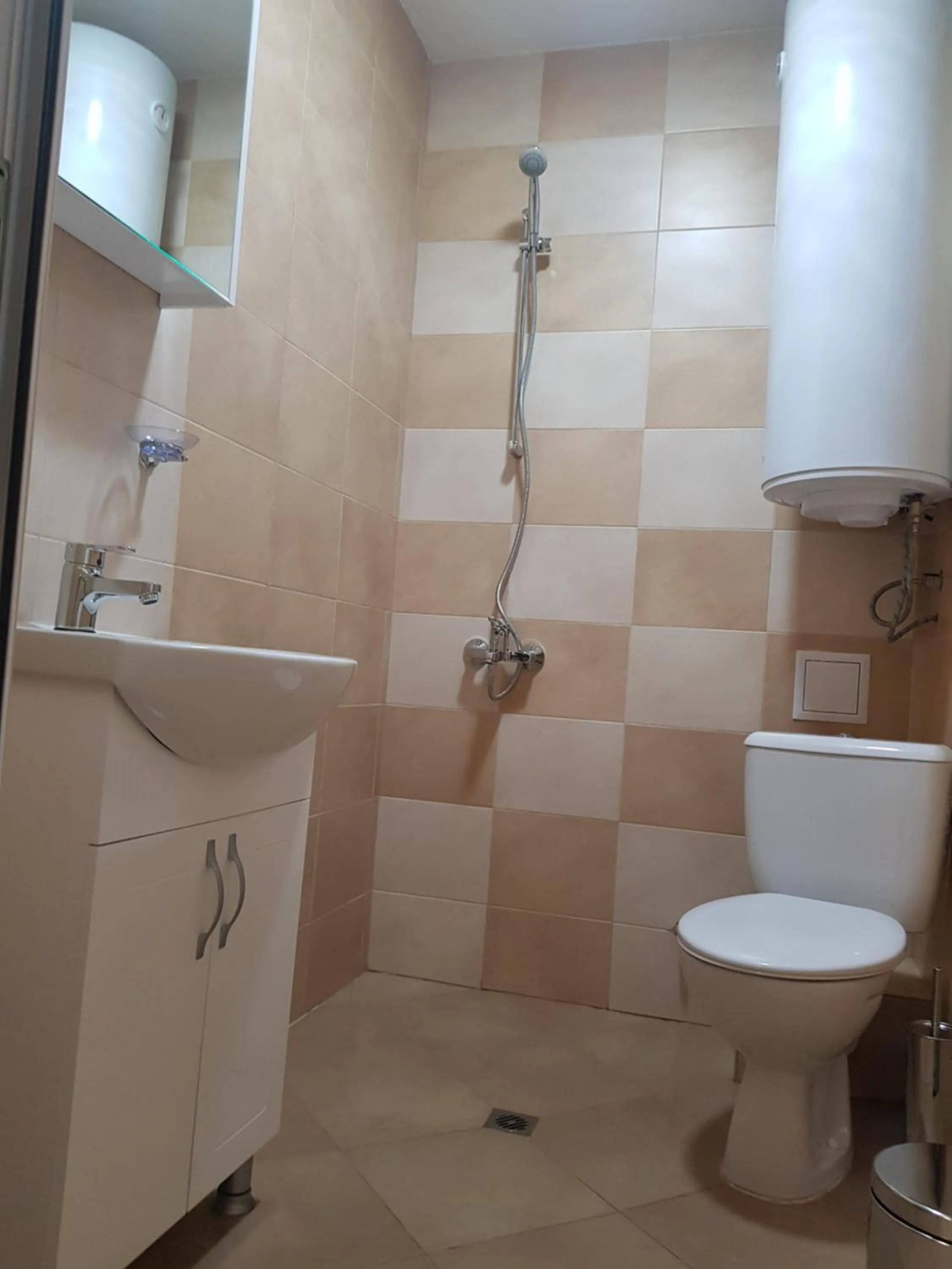 Shower in Twain Apart&Rooms