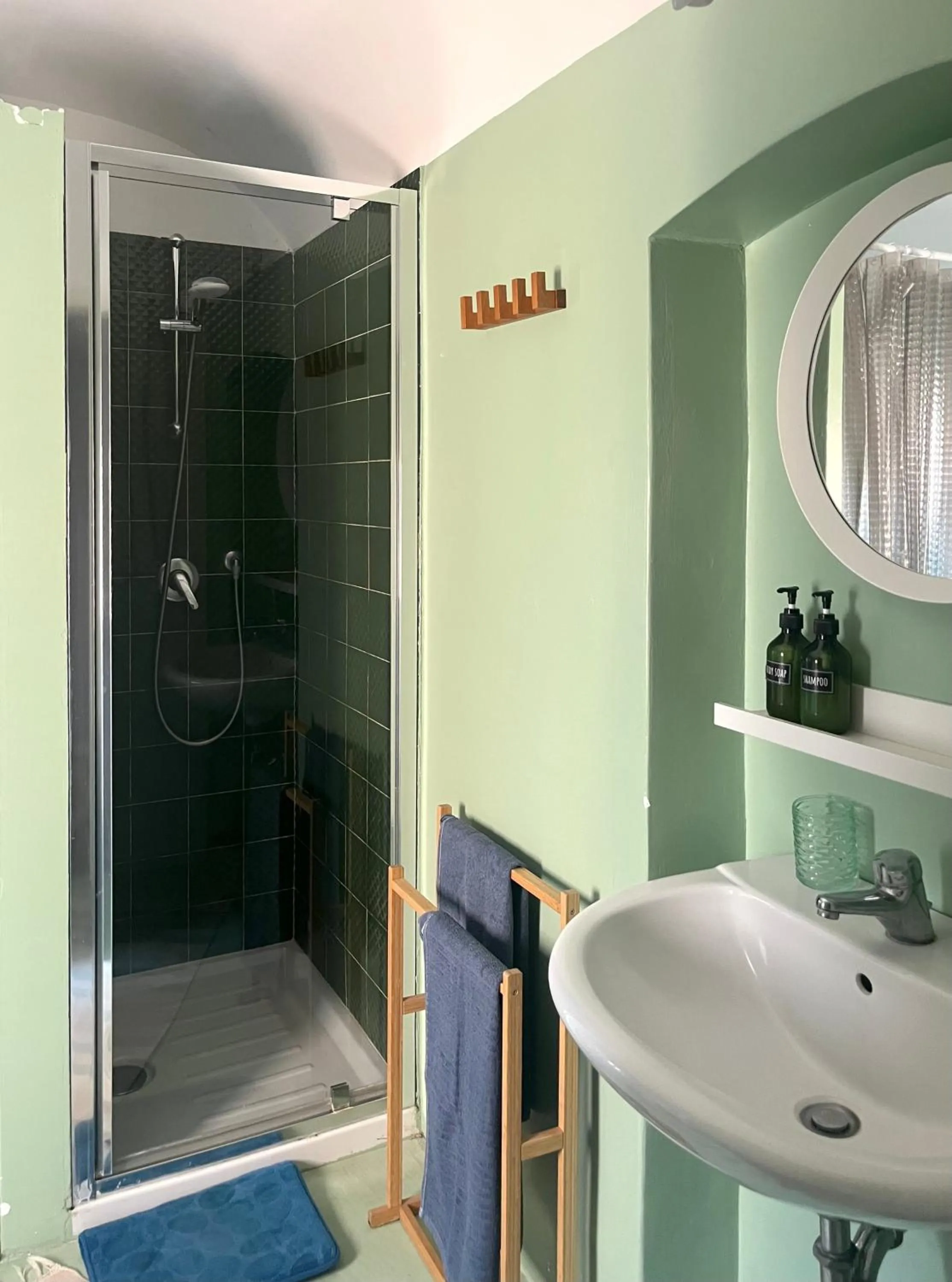 Shower in Trìcora Sicilian B&B