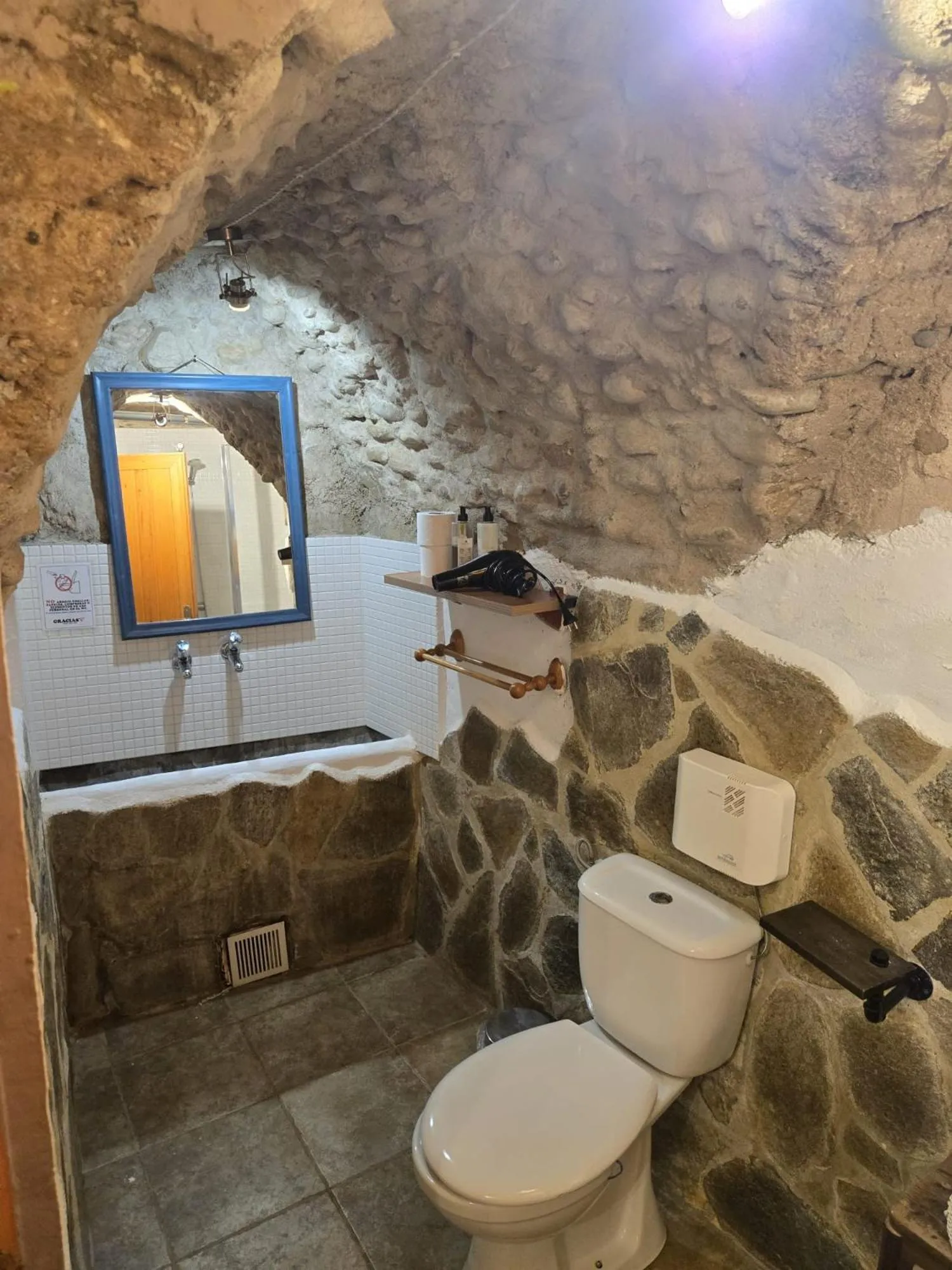 Bathroom in Mas Torrencito Pet Friendly