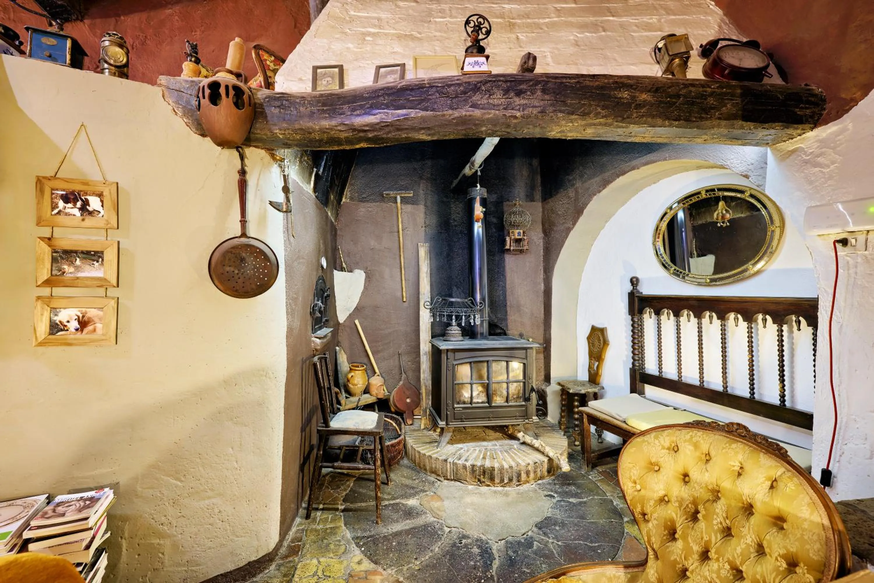 fireplace in Mas Torrencito Pet Friendly