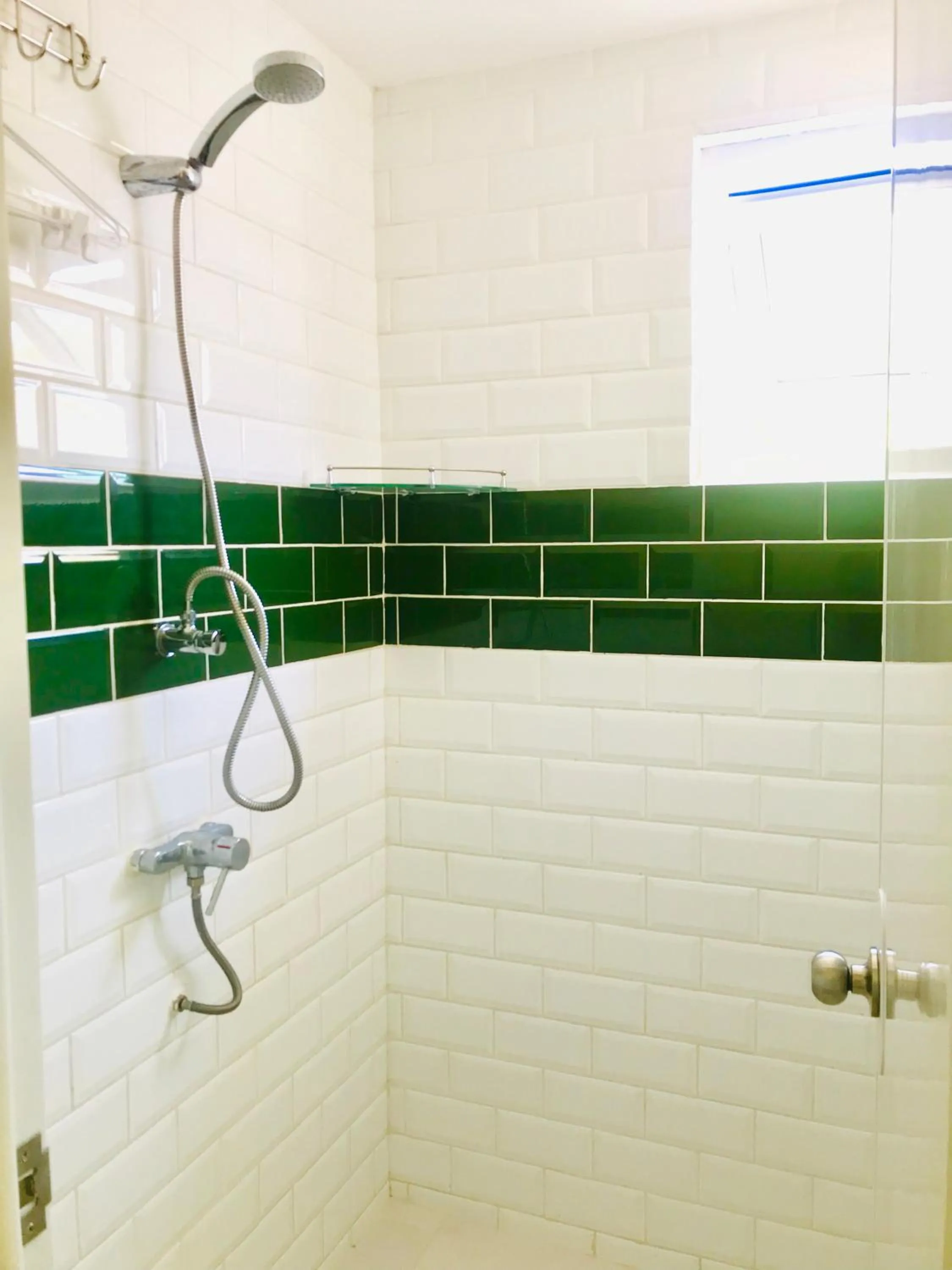 Shower in The Escape San Juan