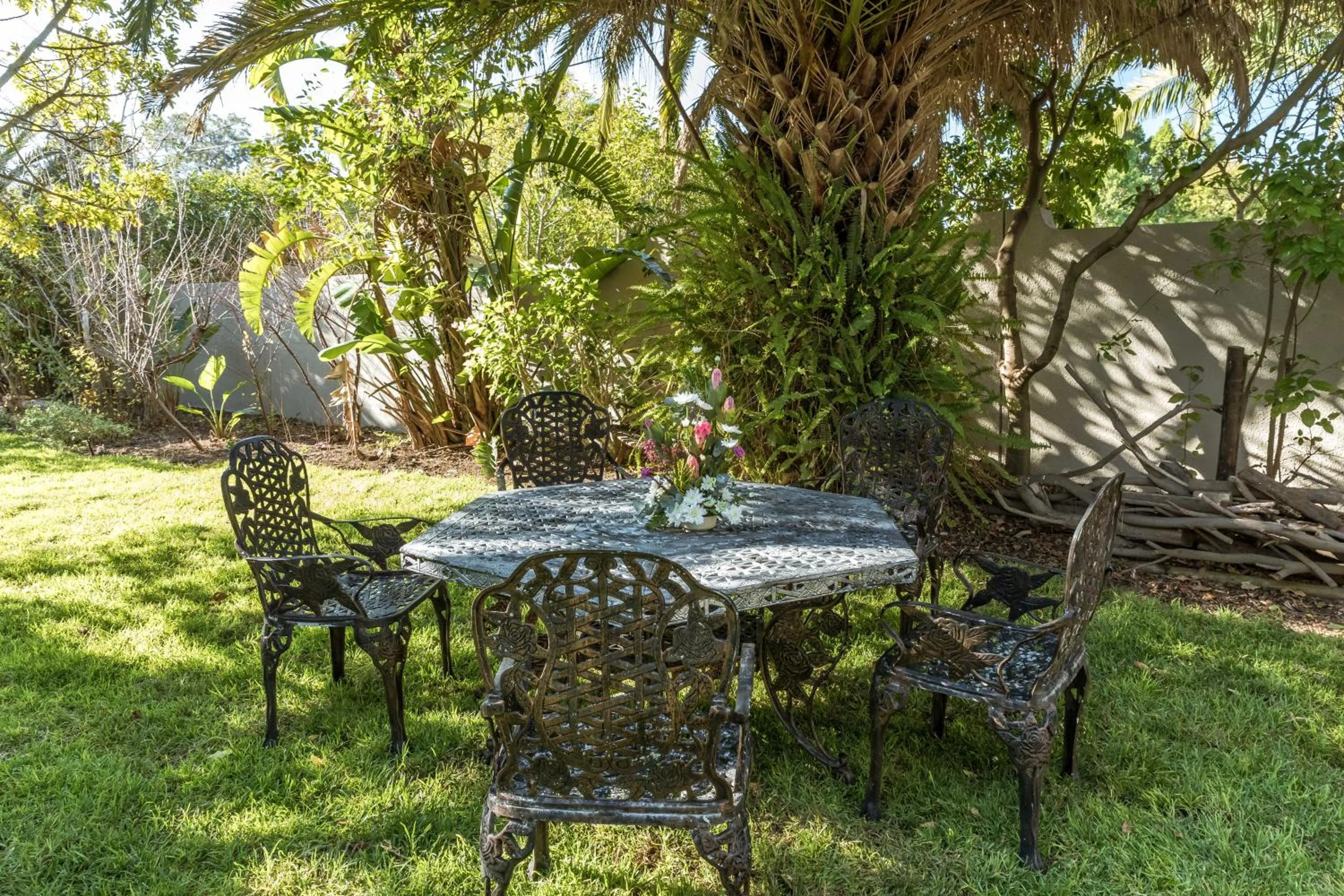 Property building in Le Petit Chateau Guest House