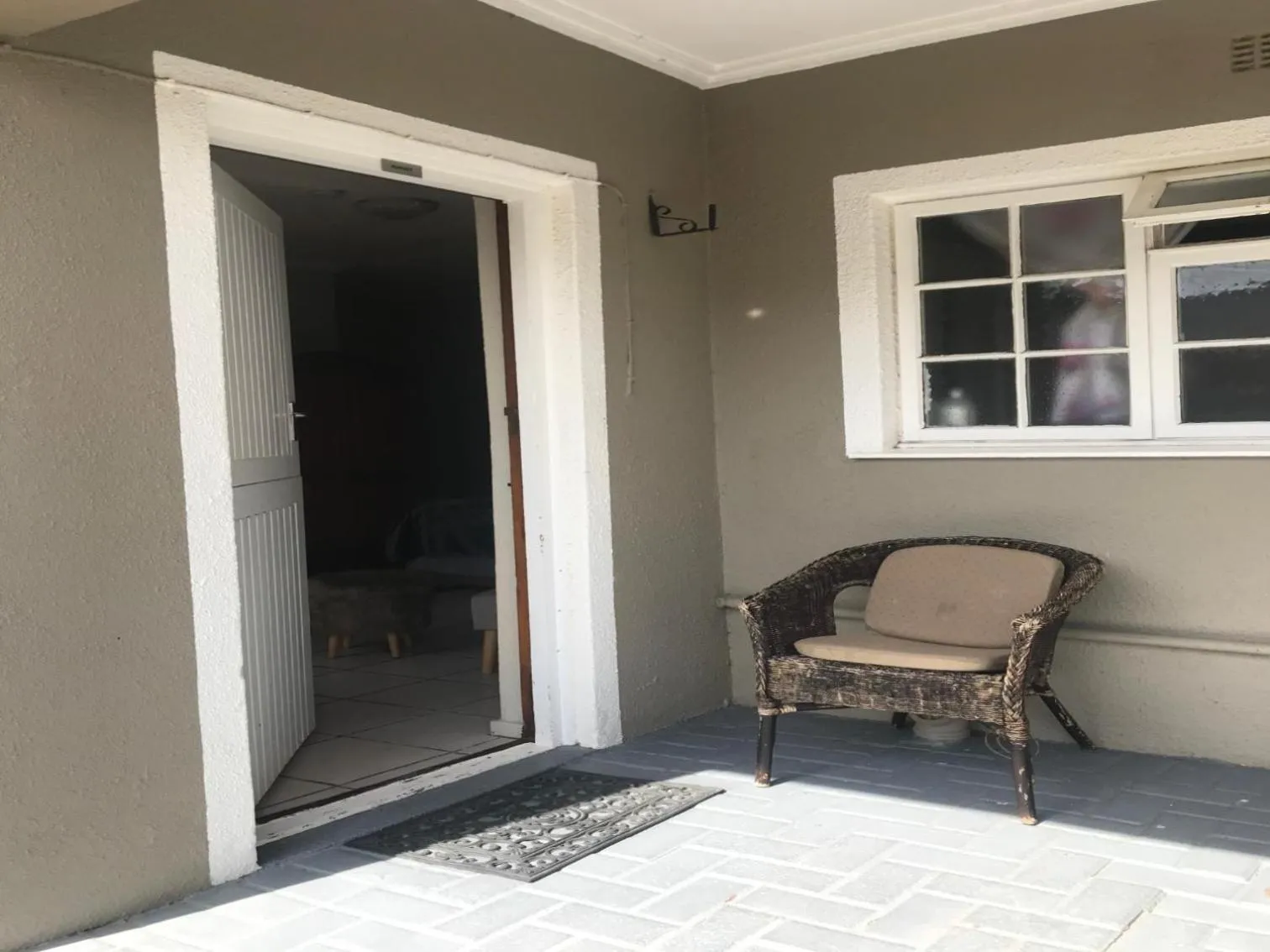 Le Petit Chateau Guest House