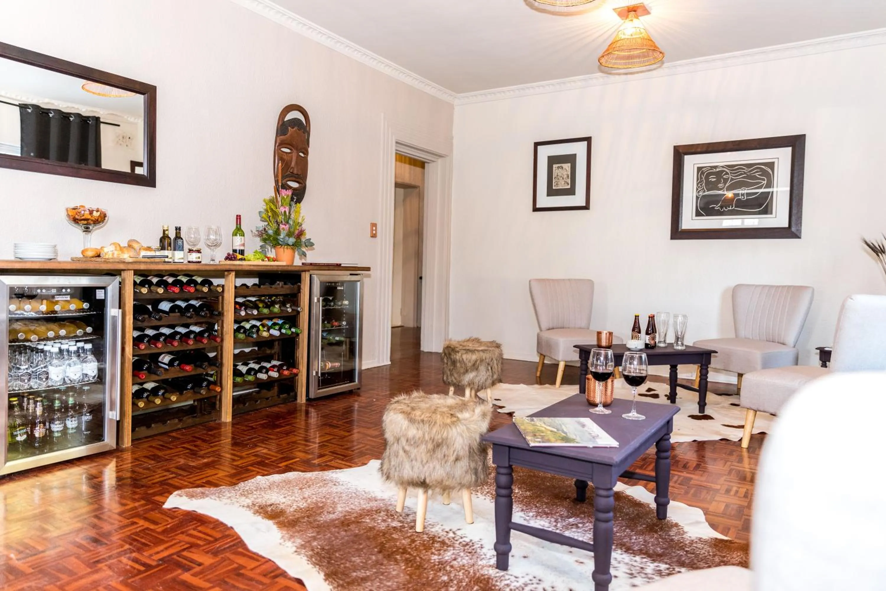 Living room in Le Petit Chateau Guest House