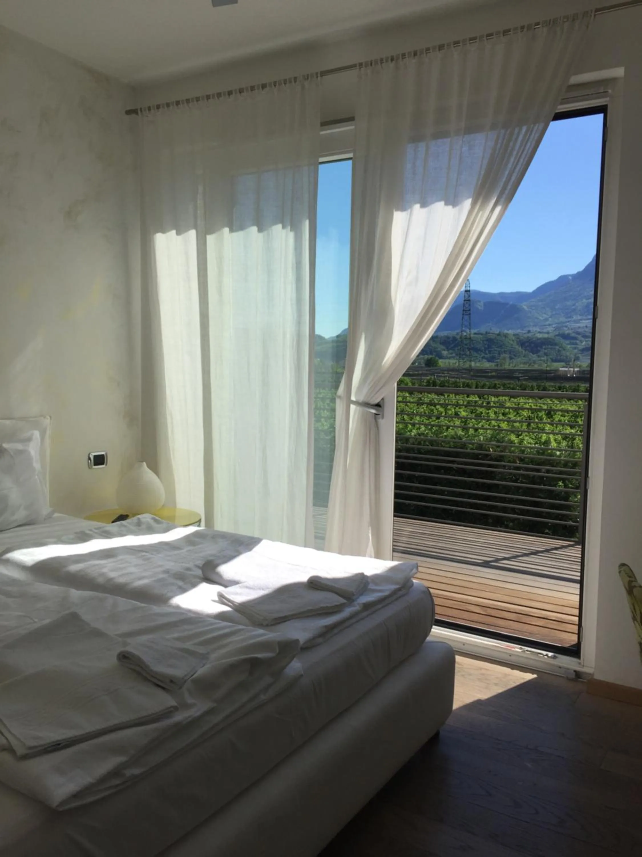View (from property/room), Bed in B&B Mele d'Oro
