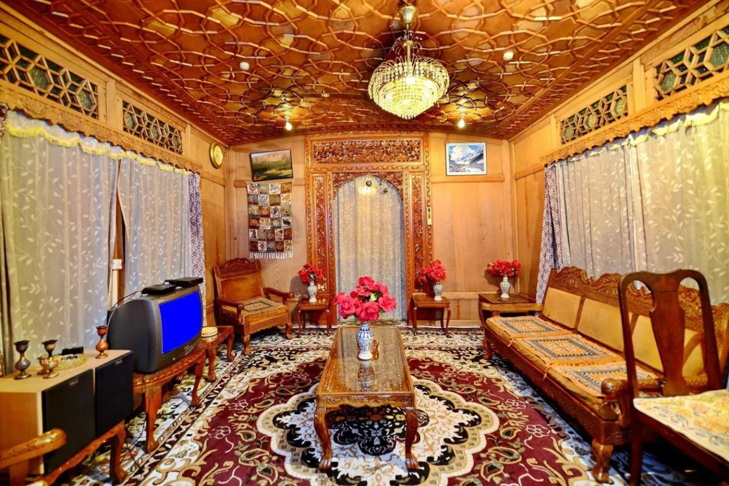 Library in Golden Crest DALLAKE