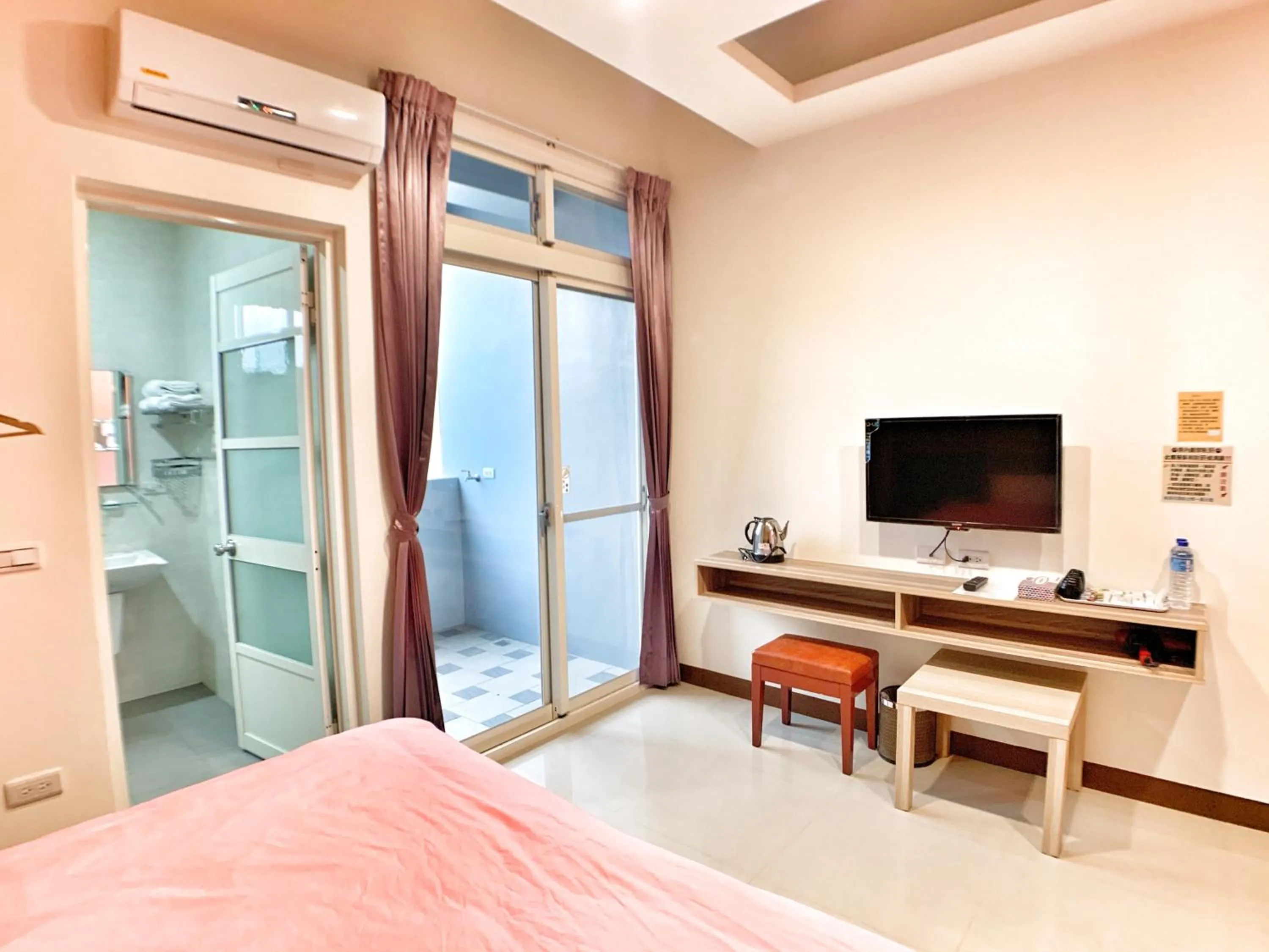 Bed in The Sunny Homestay