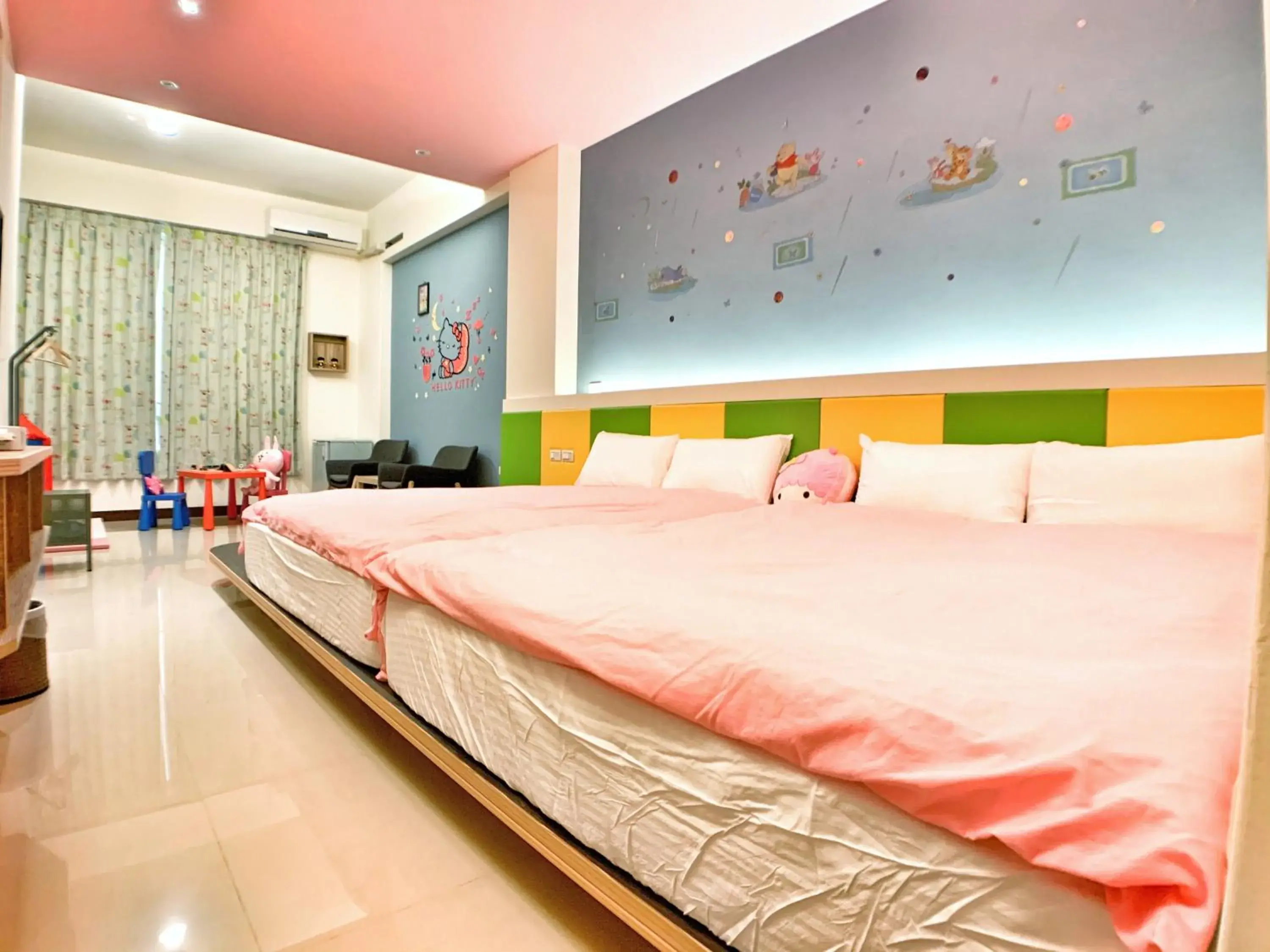 Non Pet-Friendly - Standard Quadruple Room in The Sunny Homestay Non Pet-Friendly - Standard Quadruple Room in The Sunny Homestay