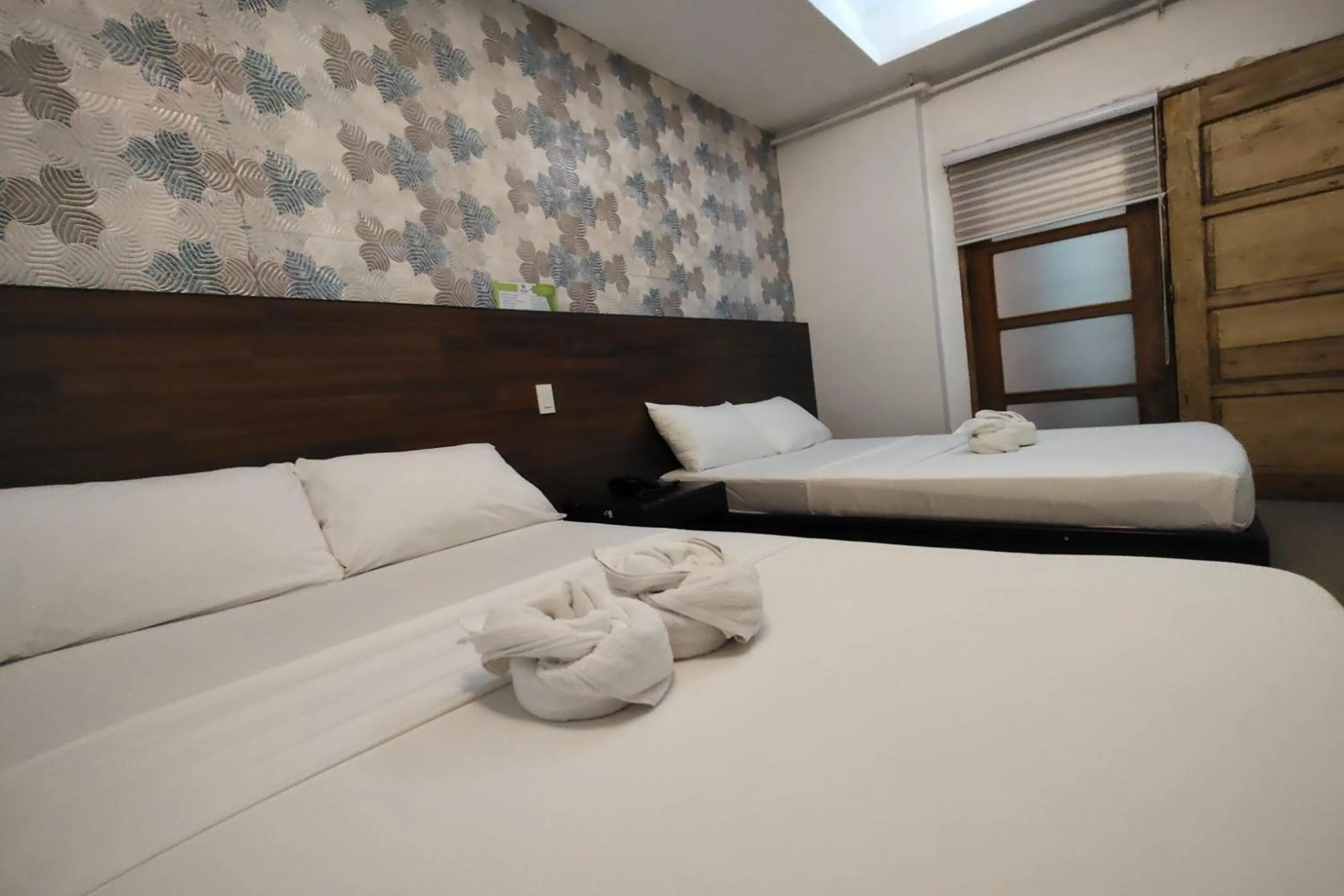 Bed in Taj Guesthouse Boracay