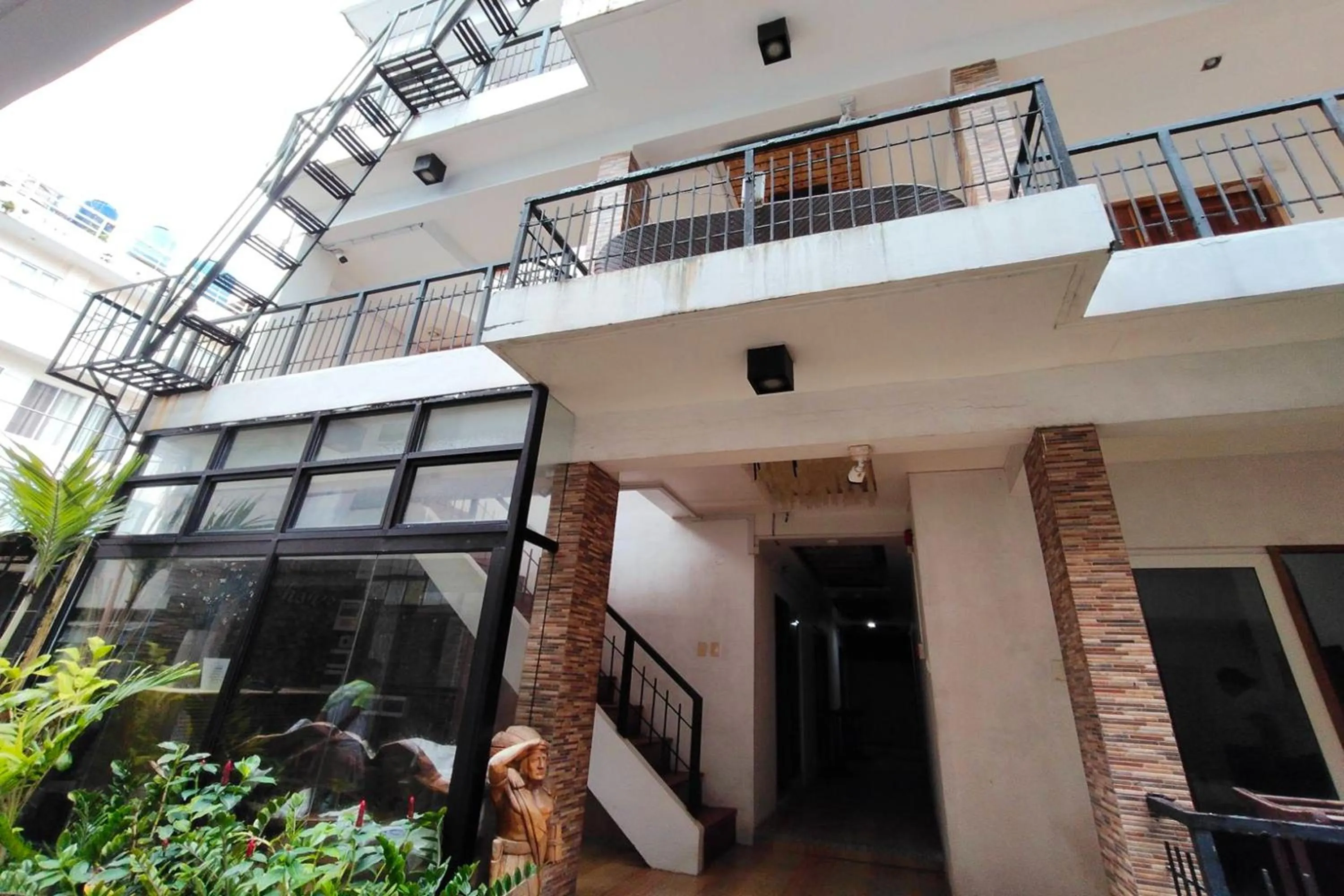 Property building in Taj Guesthouse Boracay