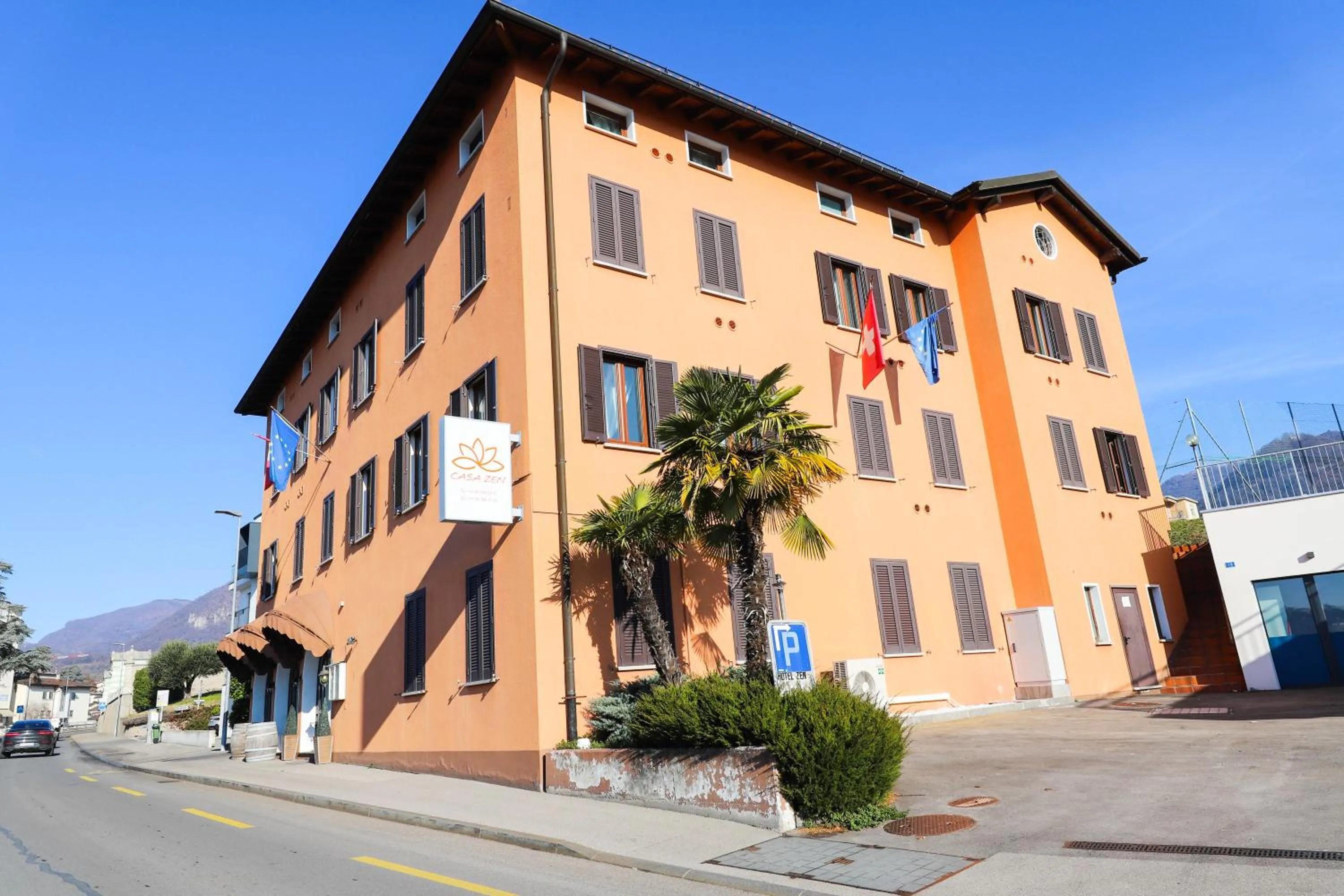 Property building in Casa Zen