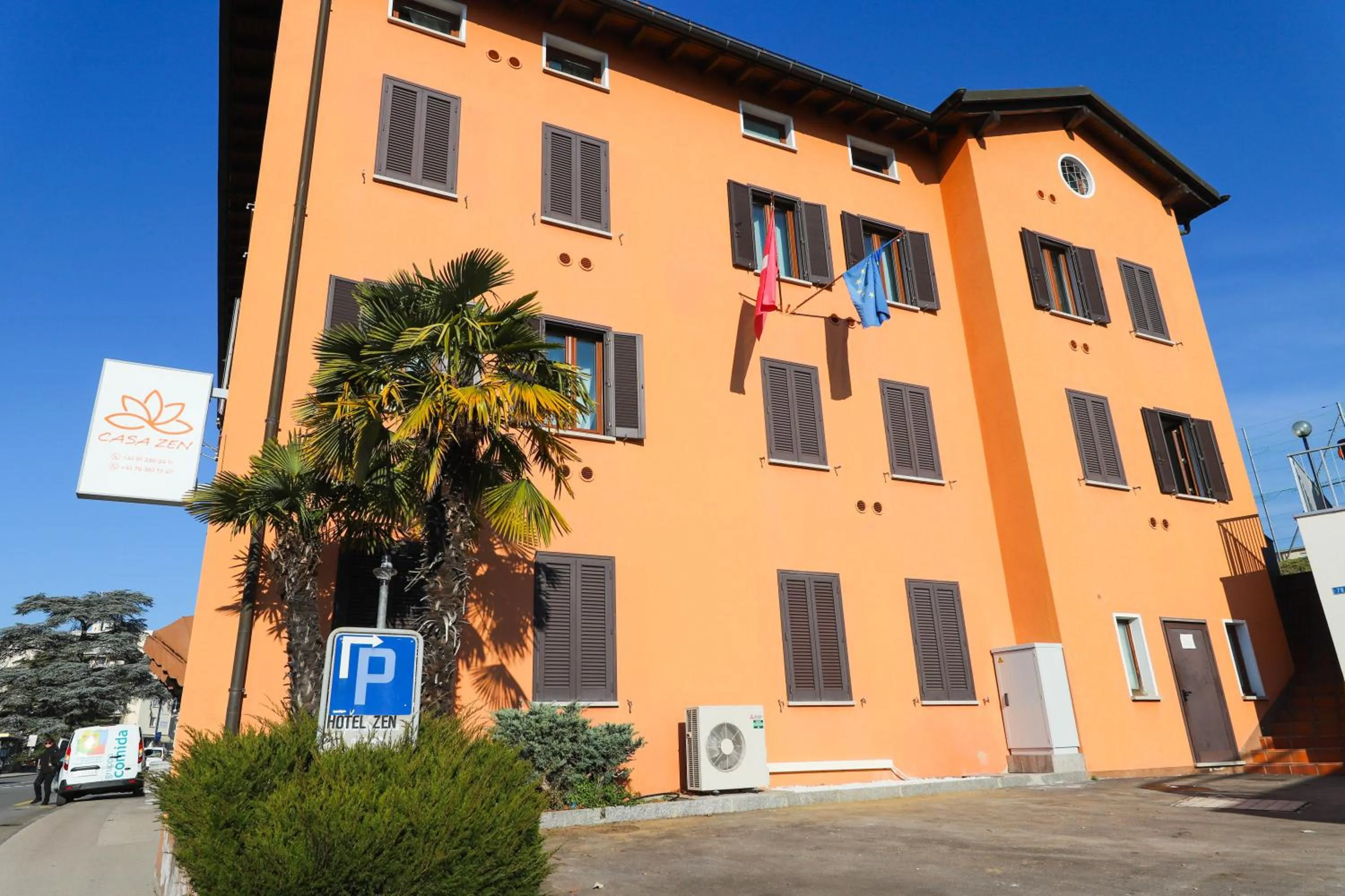 Property building in Casa Zen