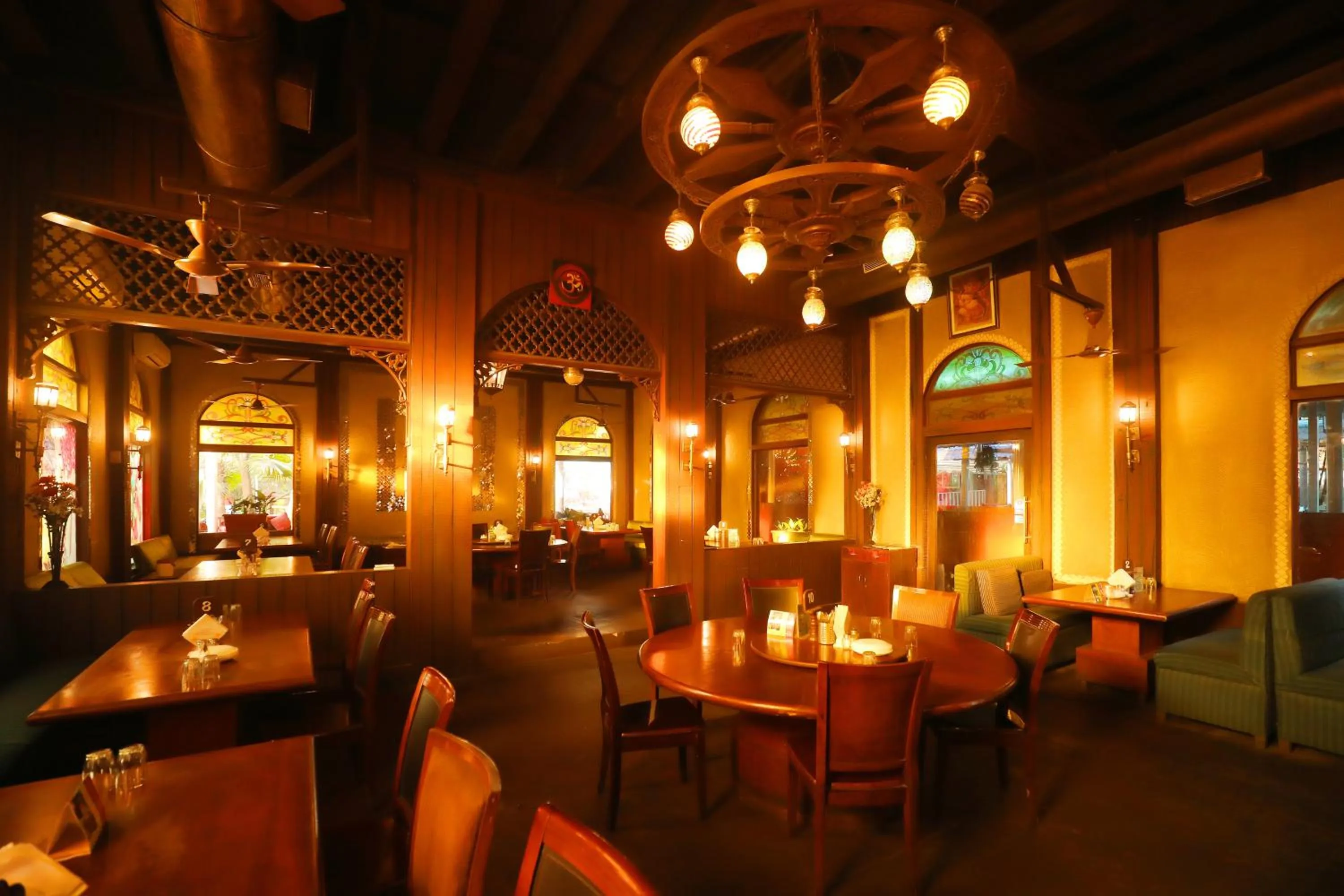 Dining area in Pali Village Resort