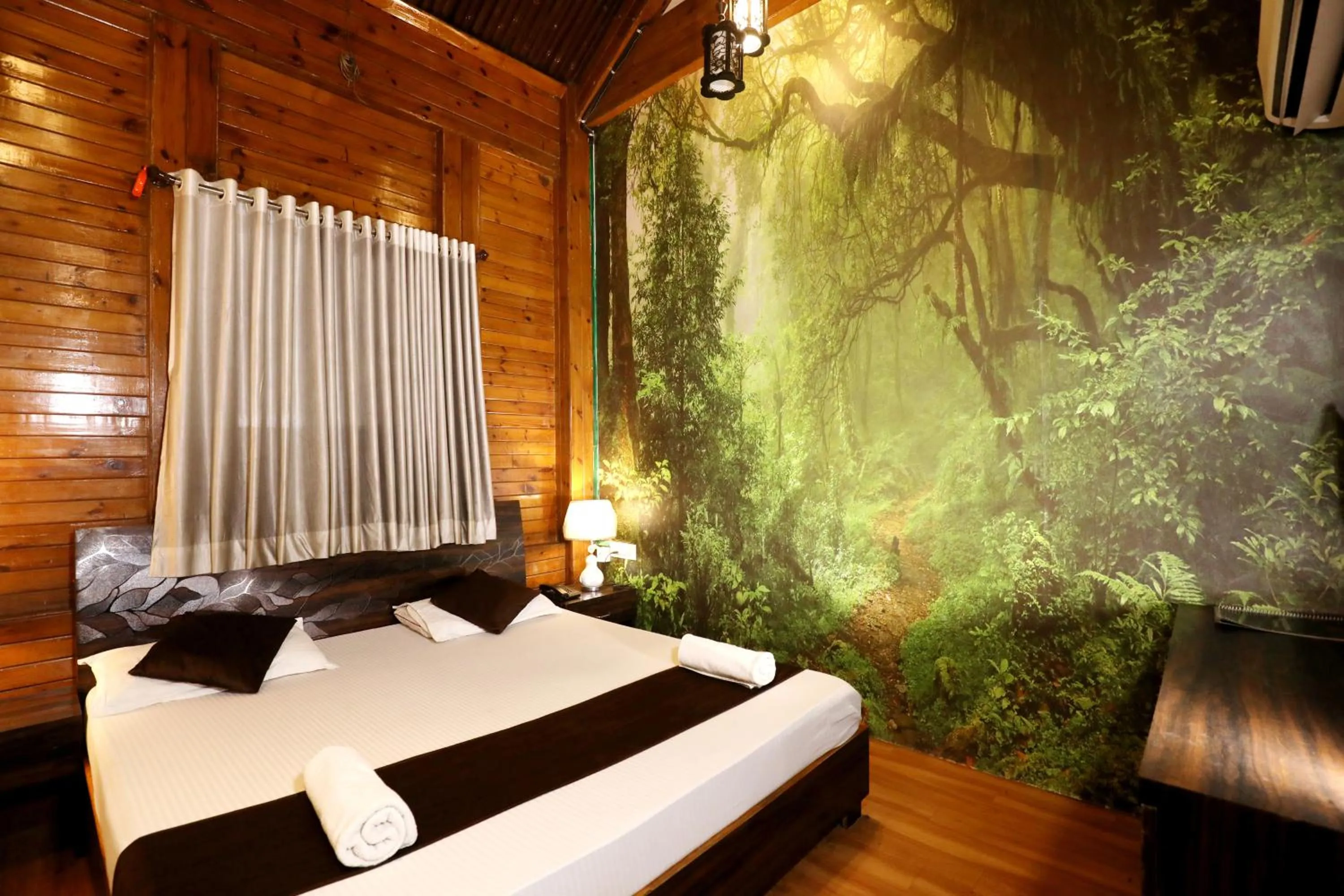 Photo of the whole room, Bed in Pali Village Resort