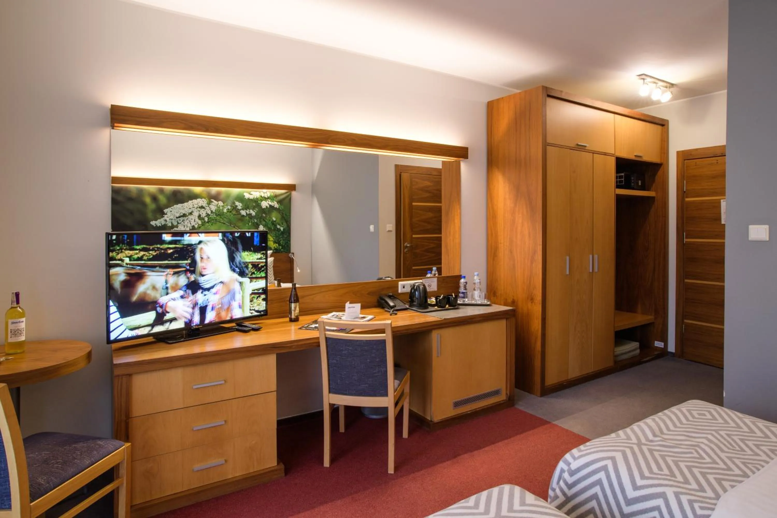 Coffee/tea facilities, Bed in Hotel Szarlota - Kompleksowo na Kaszubach