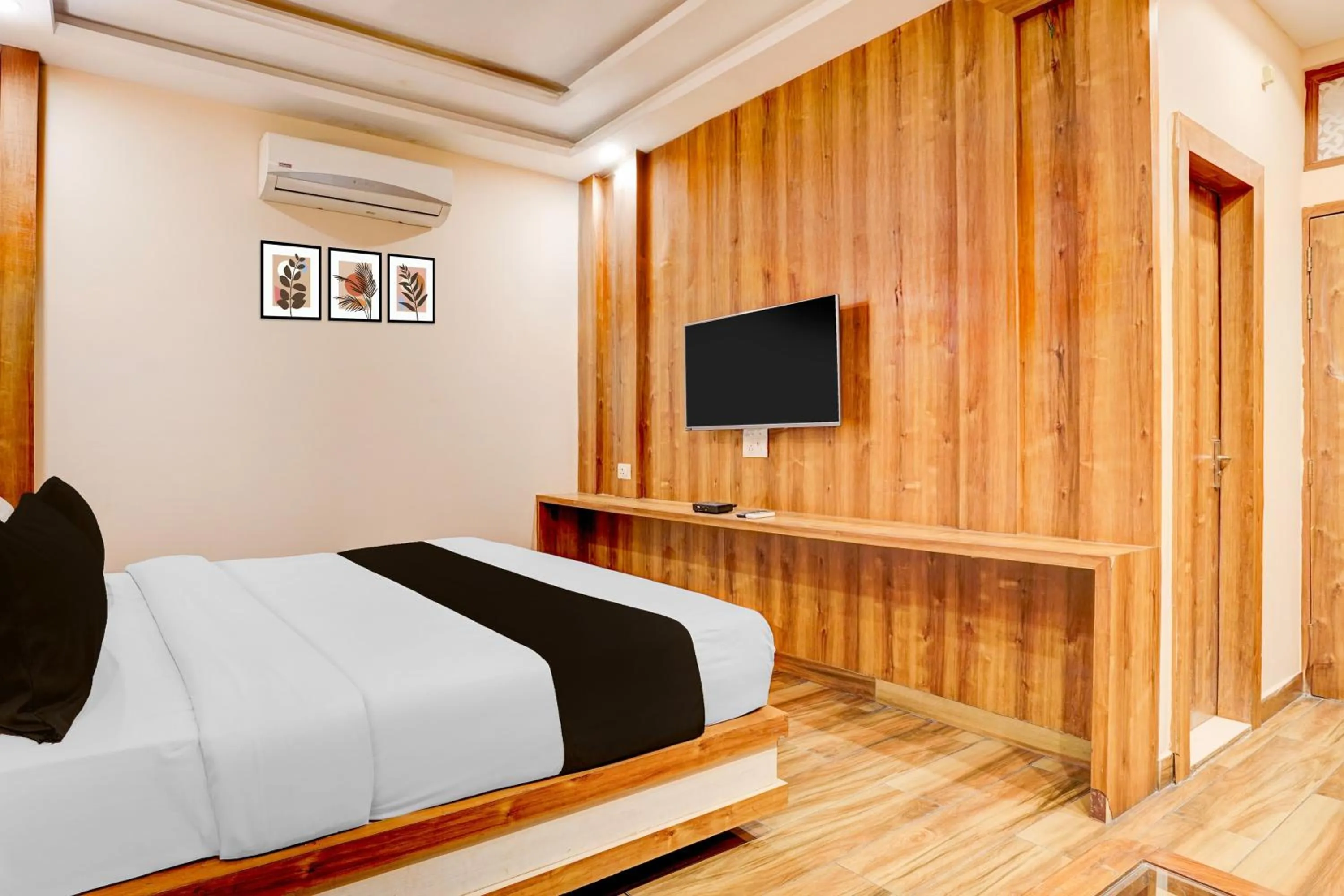 Bedroom, Bed in Townhouse Oak Dehradun Court Formerly GK Residency