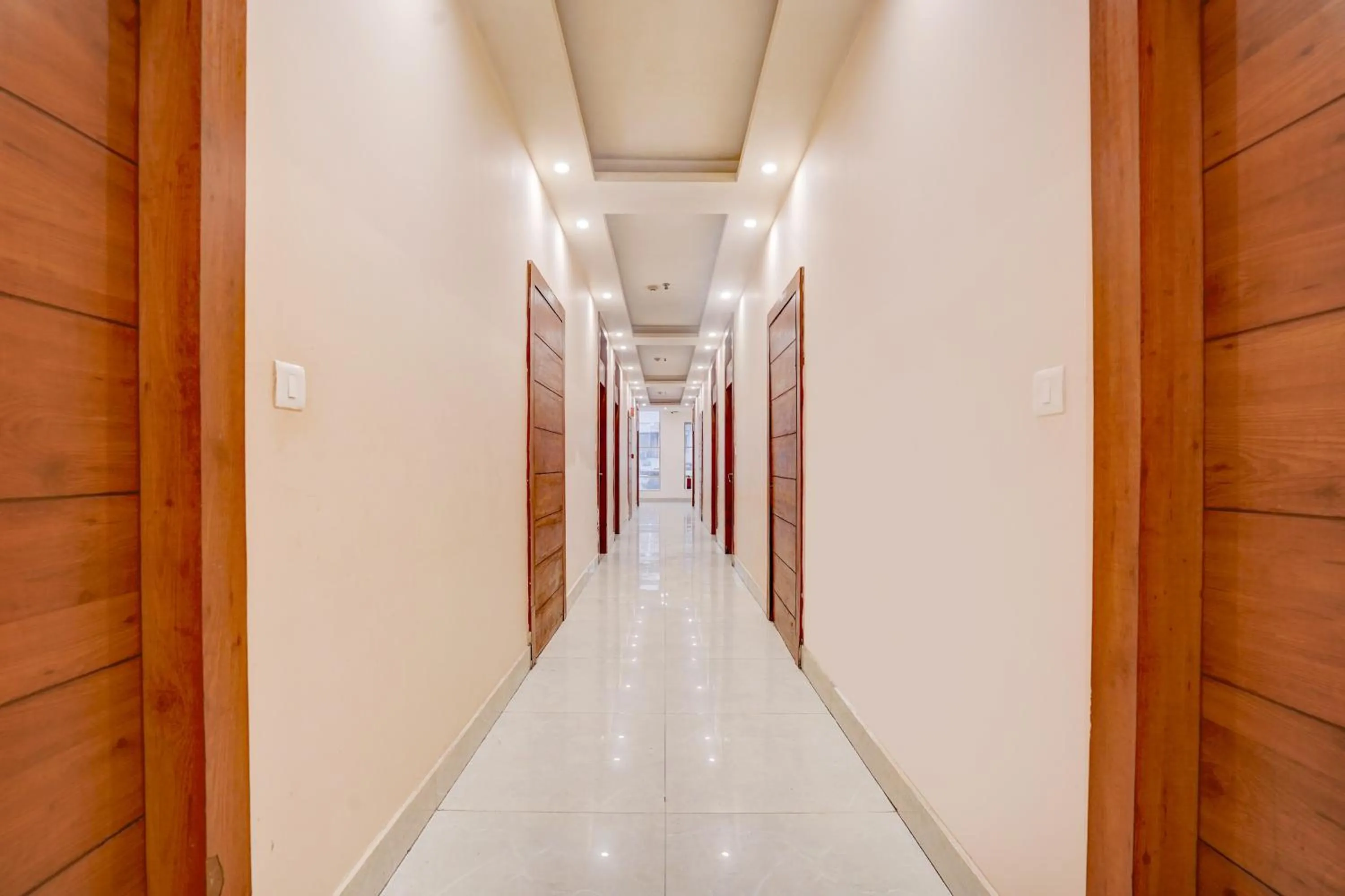 Lobby or reception in Townhouse Oak Dehradun Court Formerly GK Residency